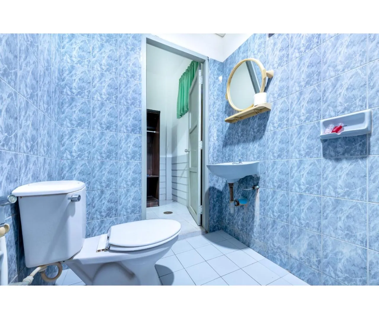 Bathroom in Mac Garden Resort