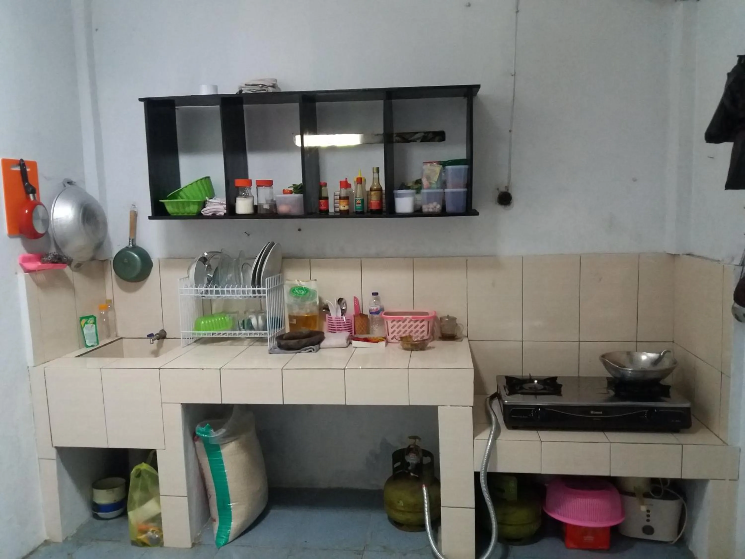 Kitchen or kitchenette in Ndalem Diajeng
