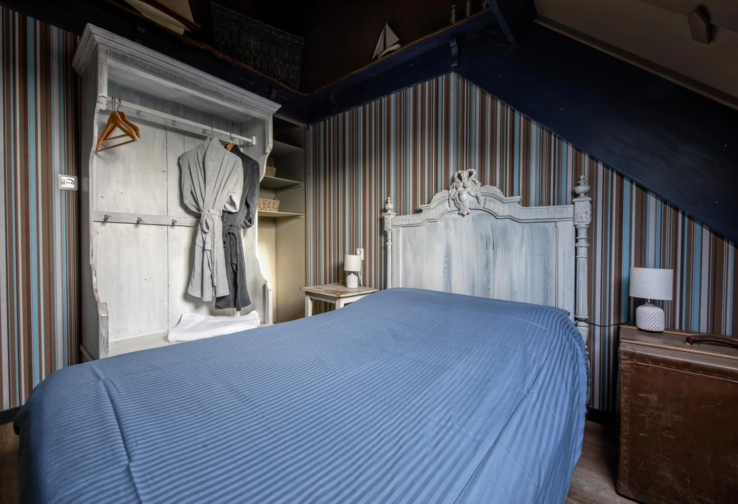 Bed in Smederij Texel