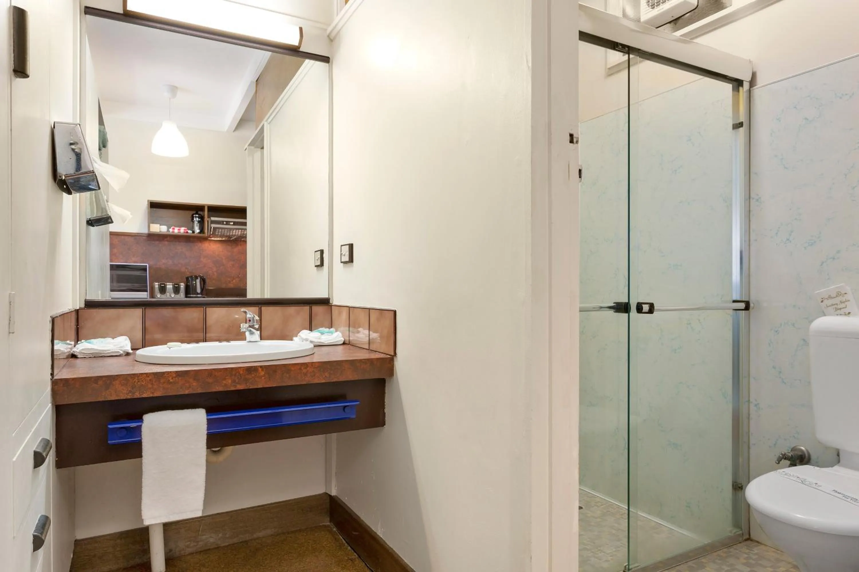 Village Family Motor Inn