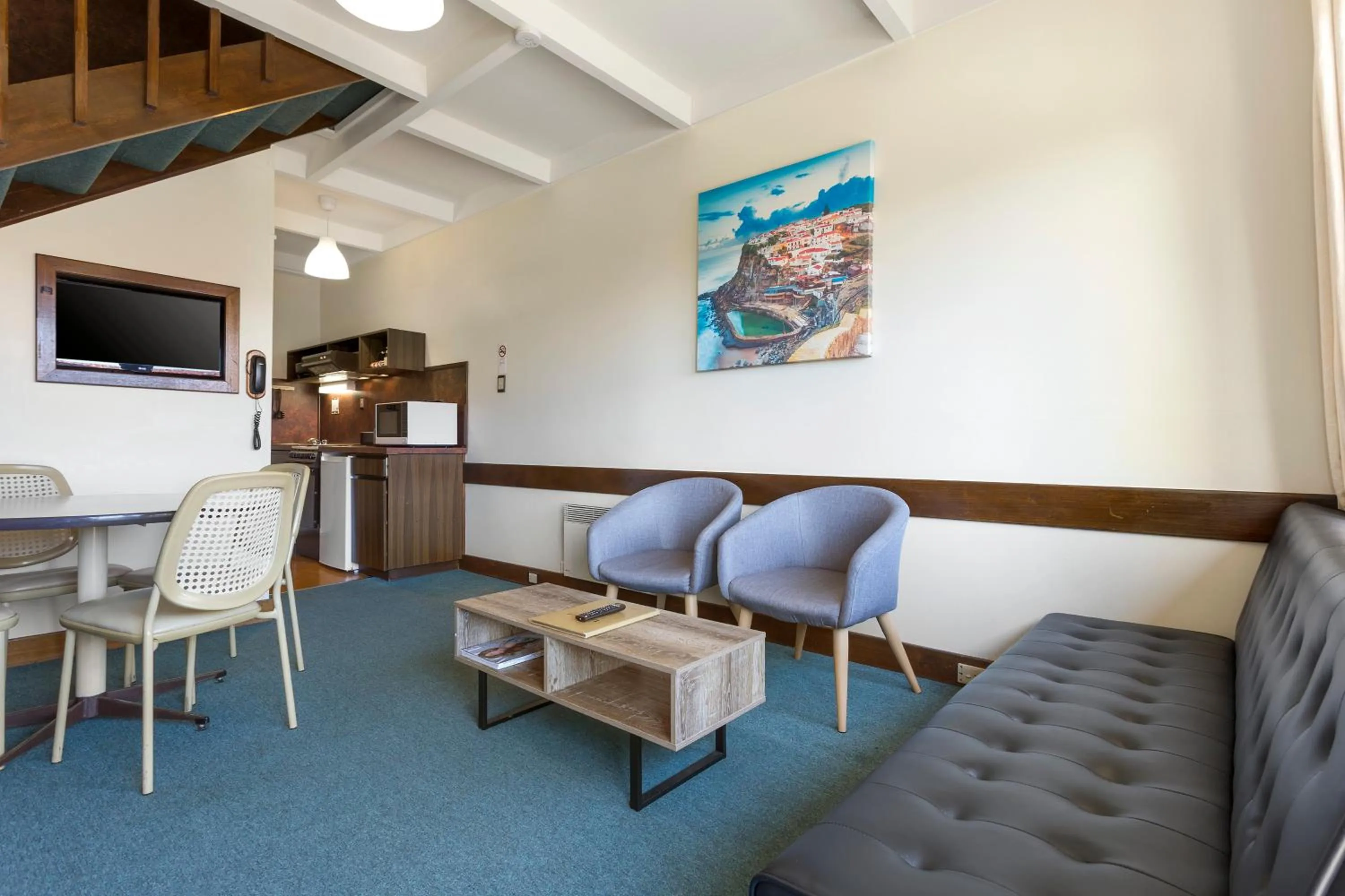 Village Family Motor Inn