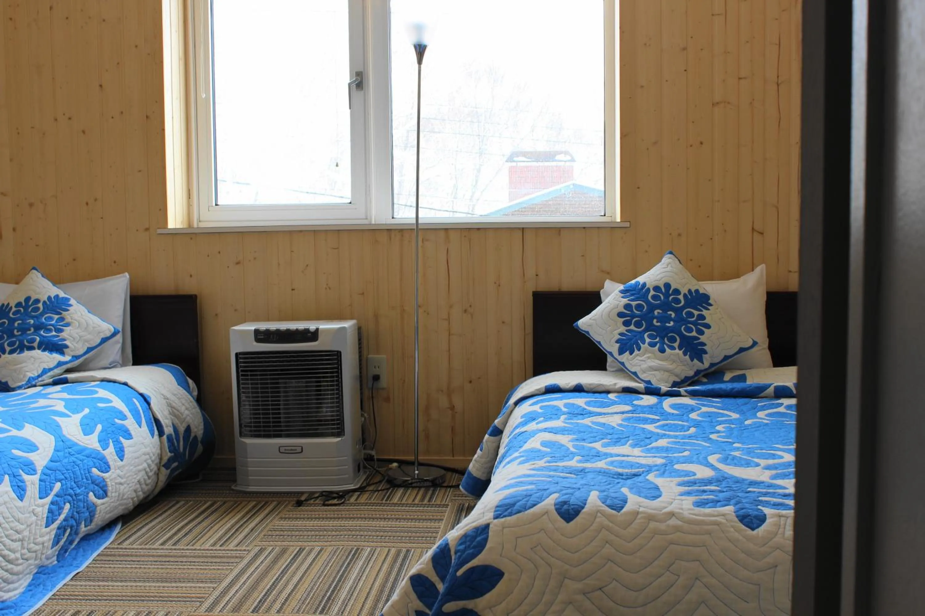 Bedroom, Bed in Pension Fryingpan