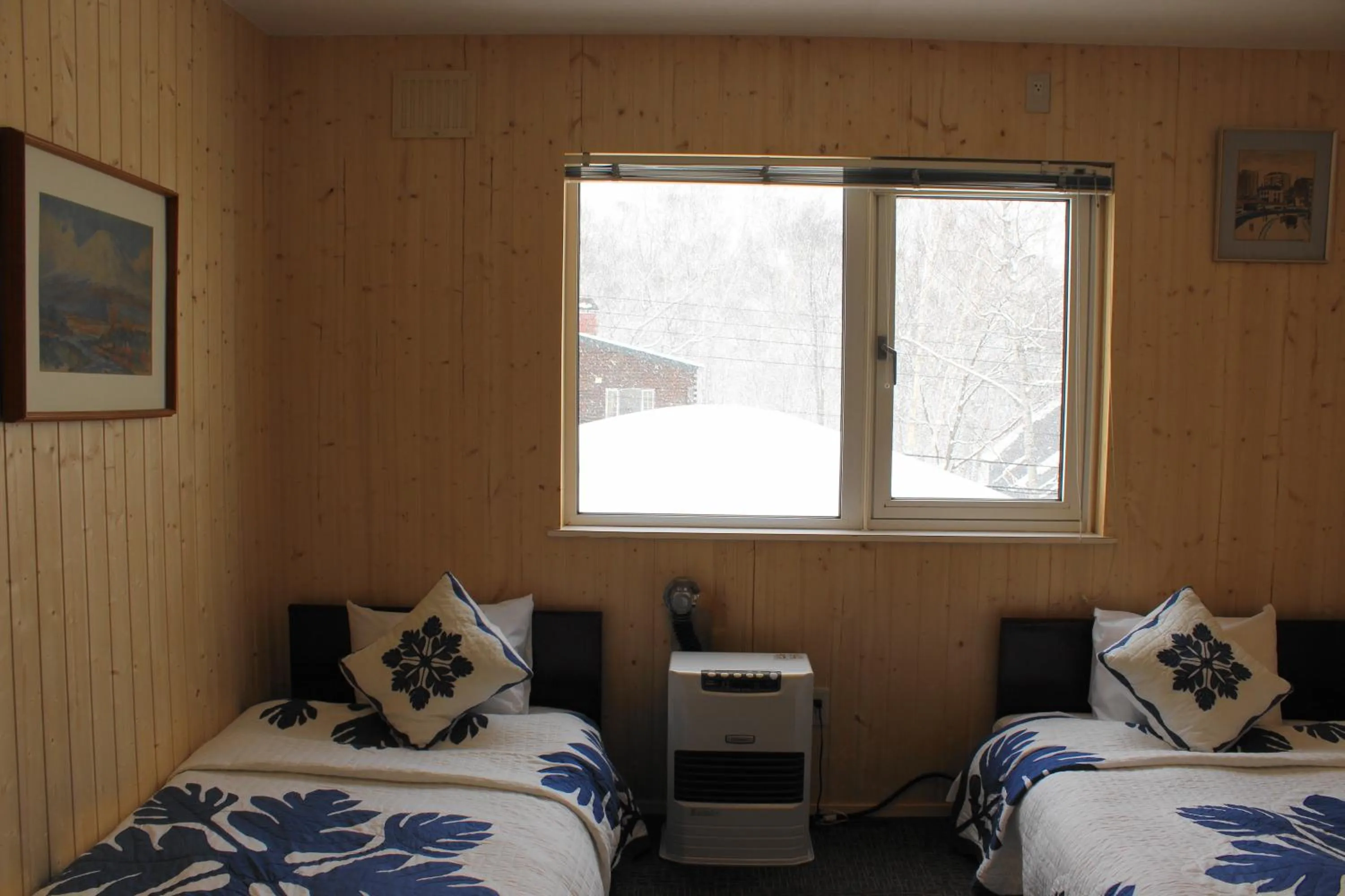 Bedroom, Bed in Pension Fryingpan