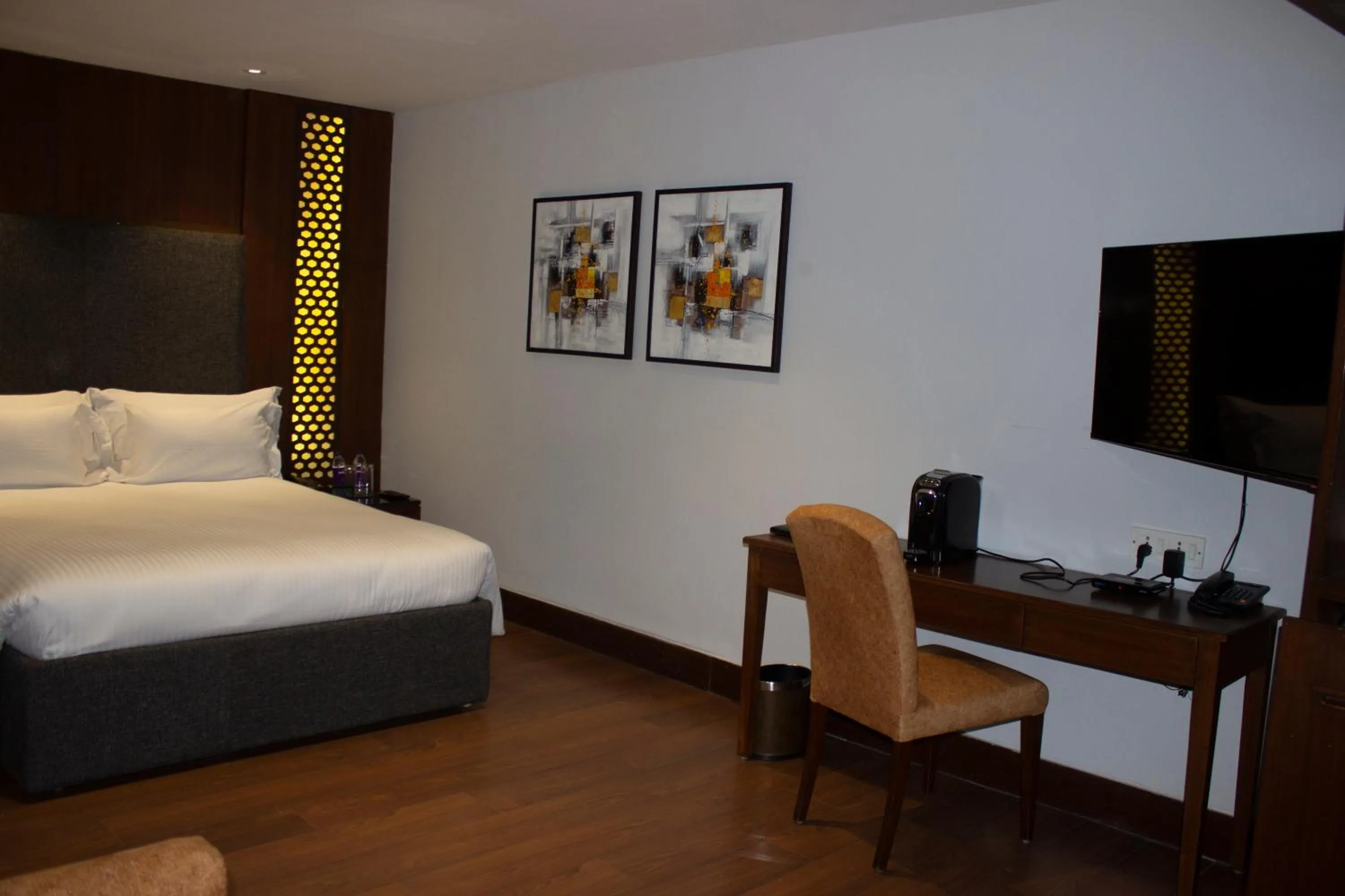 Bed in The Manor - New Delhi