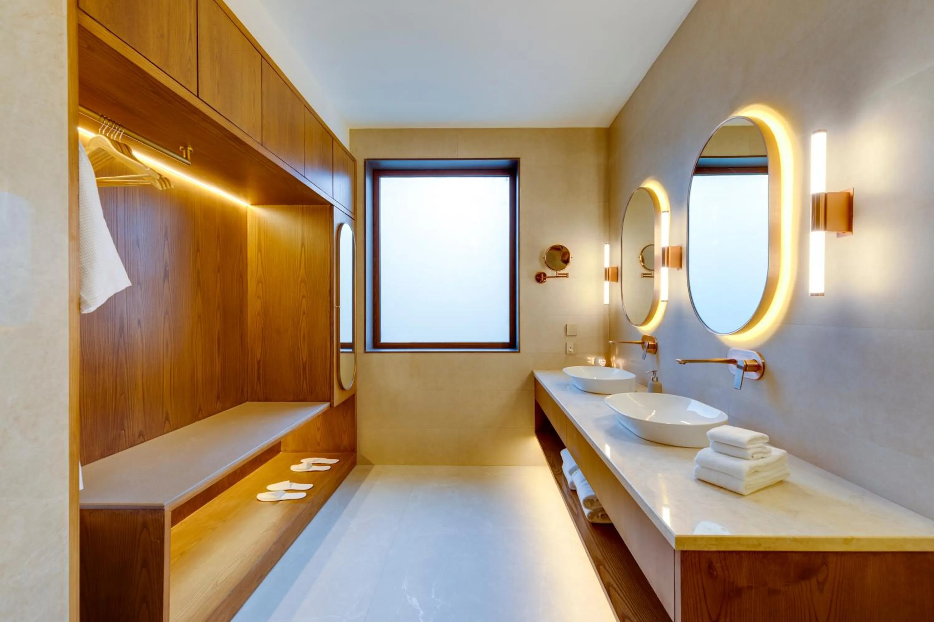 Bathroom, Bed in The Manor - New Delhi