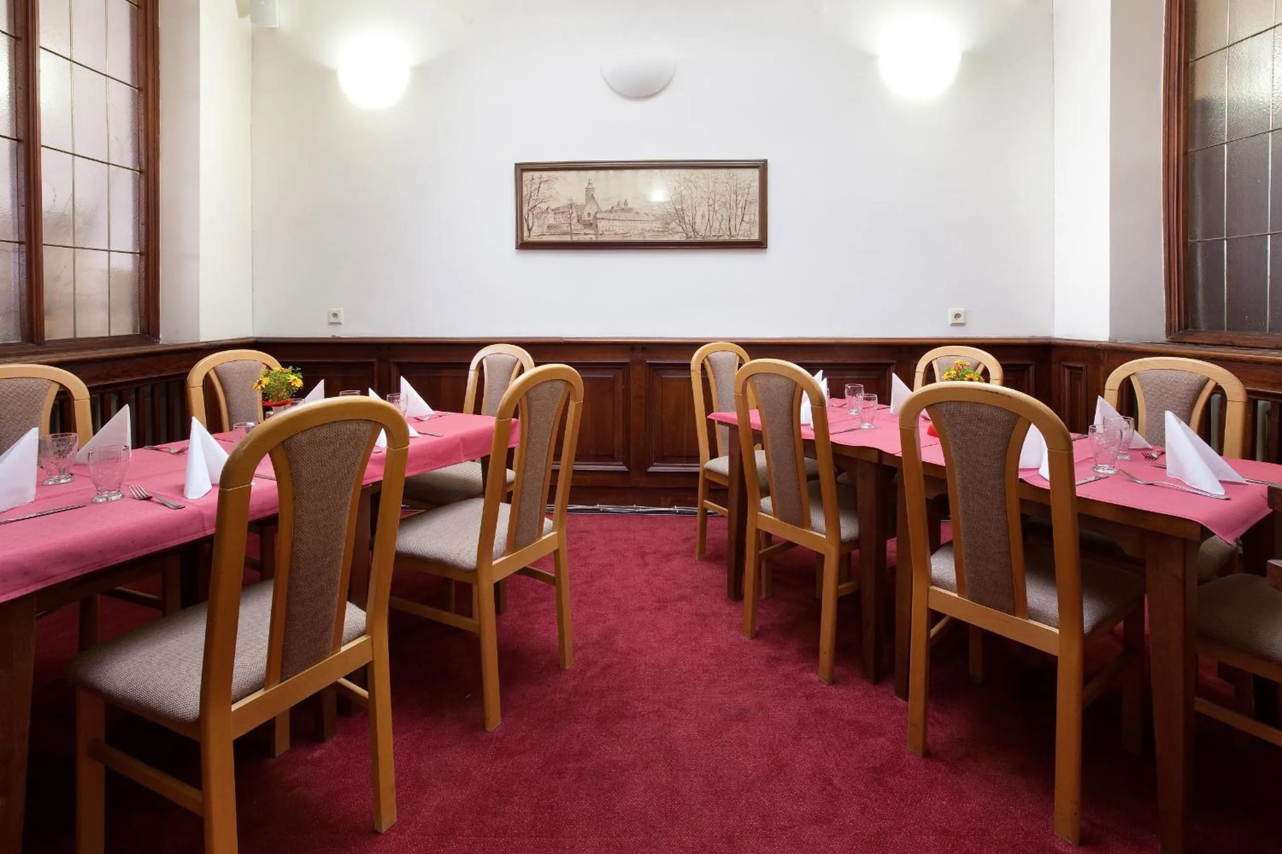 Restaurant/places to eat in Hotel U Černého orla