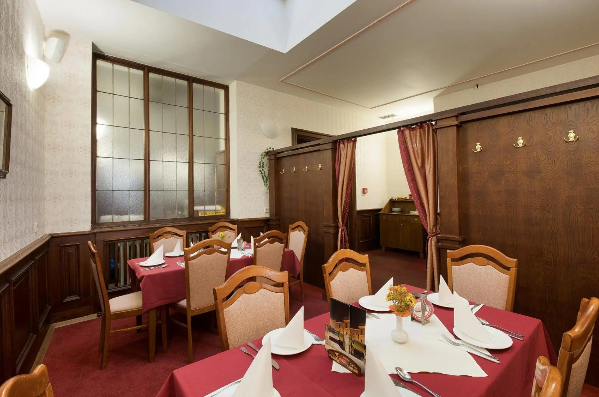 Restaurant/places to eat in Hotel U Černého orla