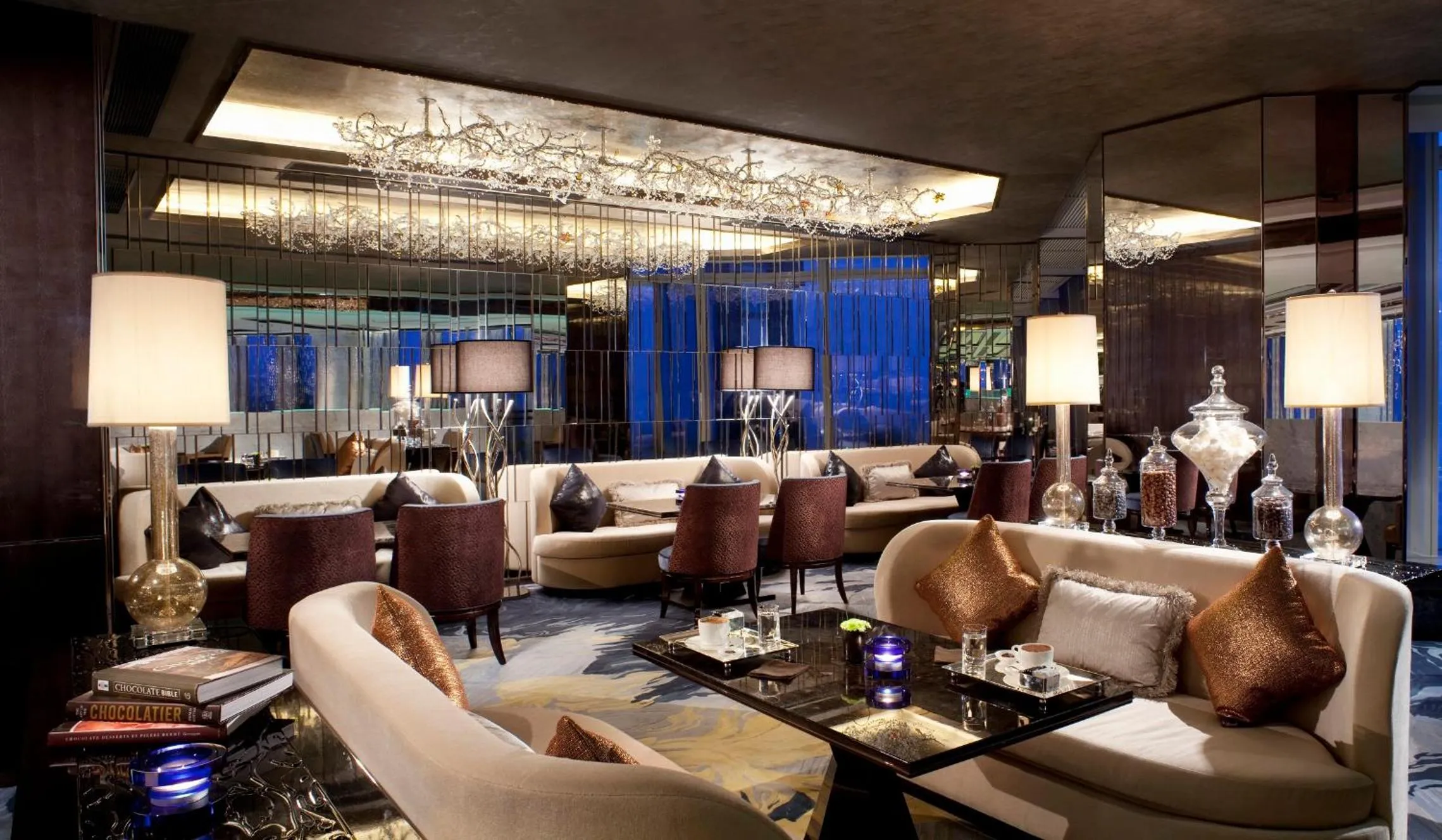 Restaurant/places to eat in The Ritz-Carlton, Hong Kong