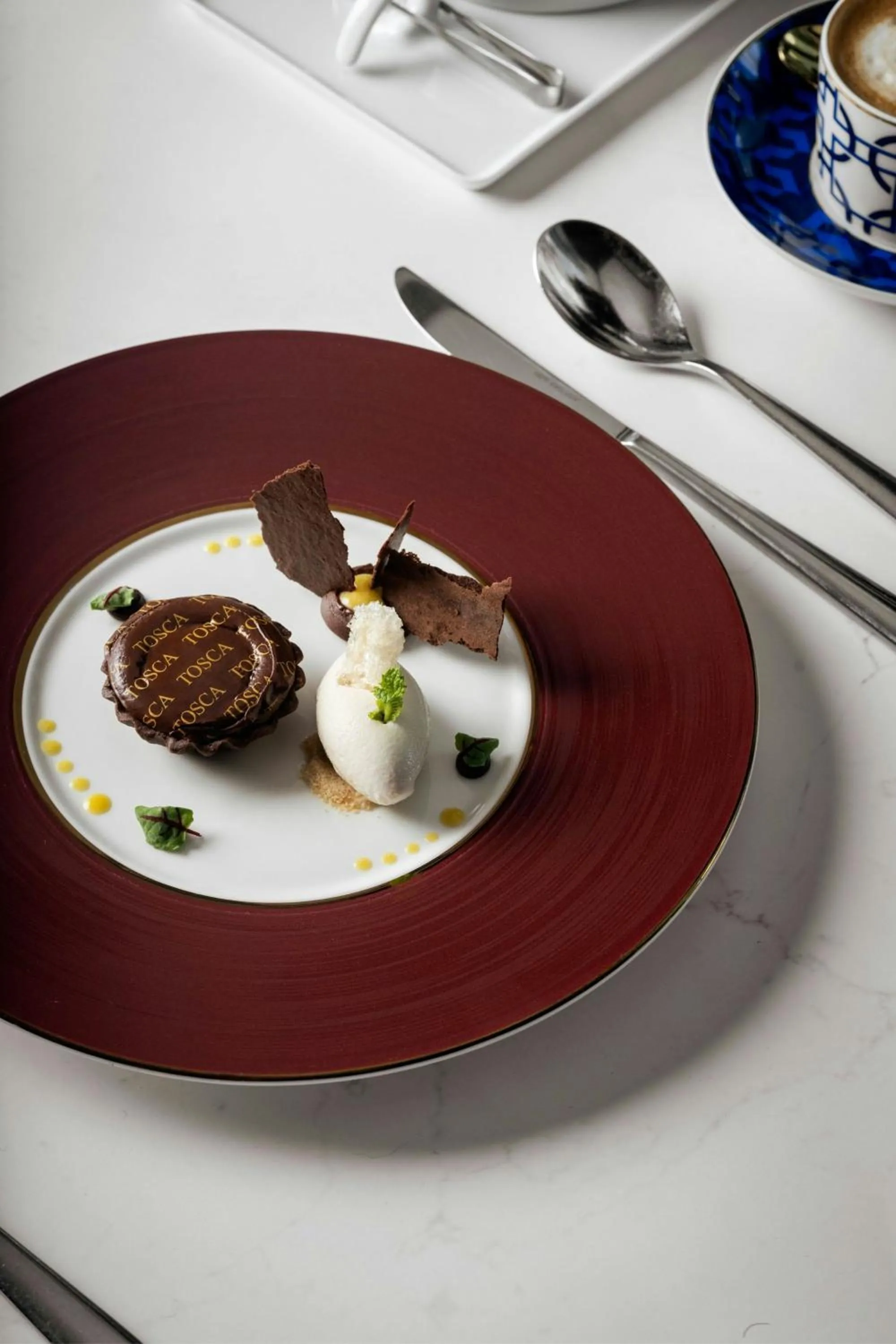 Restaurant/places to eat in The Ritz-Carlton, Hong Kong