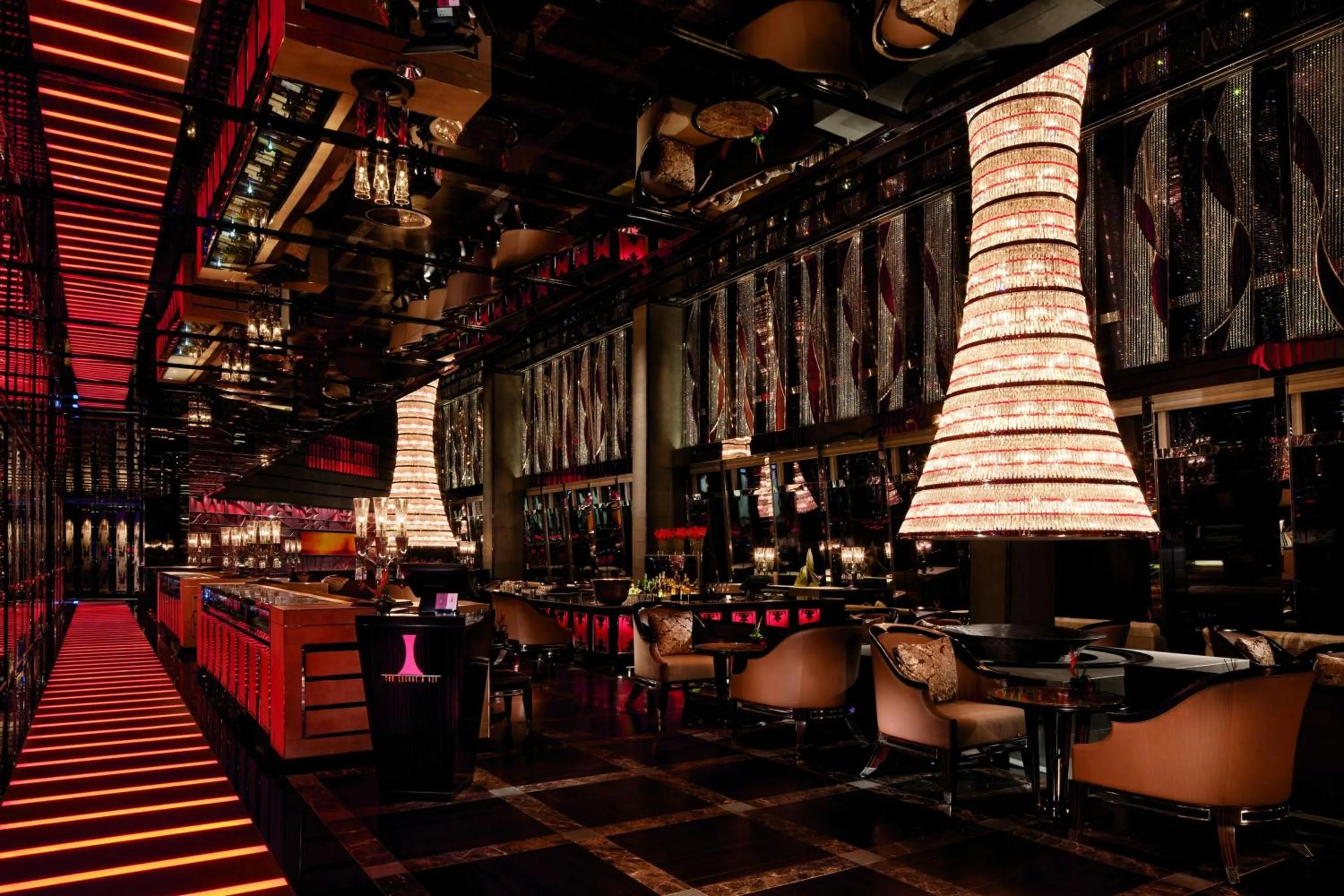 Restaurant/places to eat in The Ritz-Carlton, Hong Kong