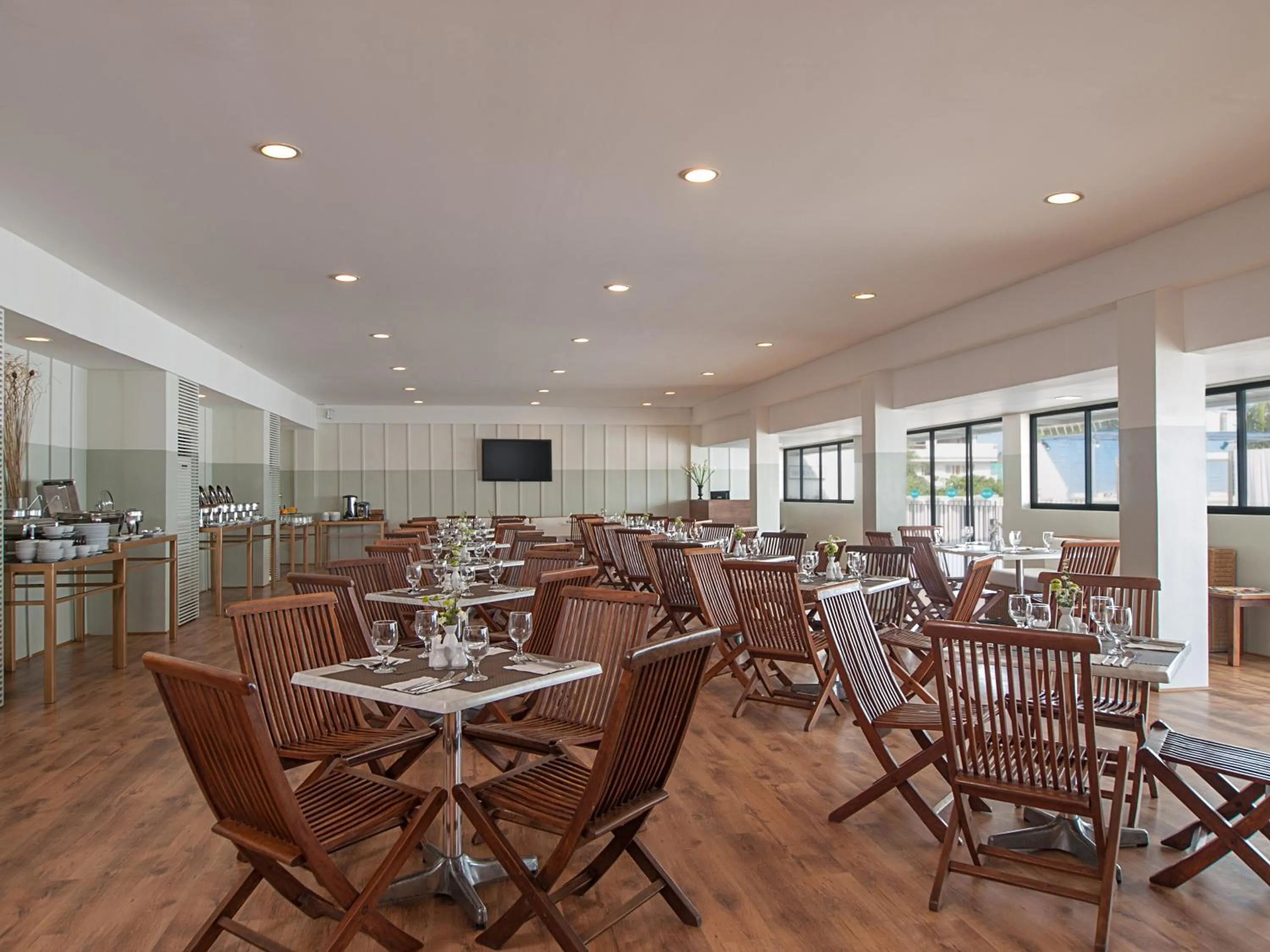 Restaurant/places to eat in The Tides Hotel Boracay