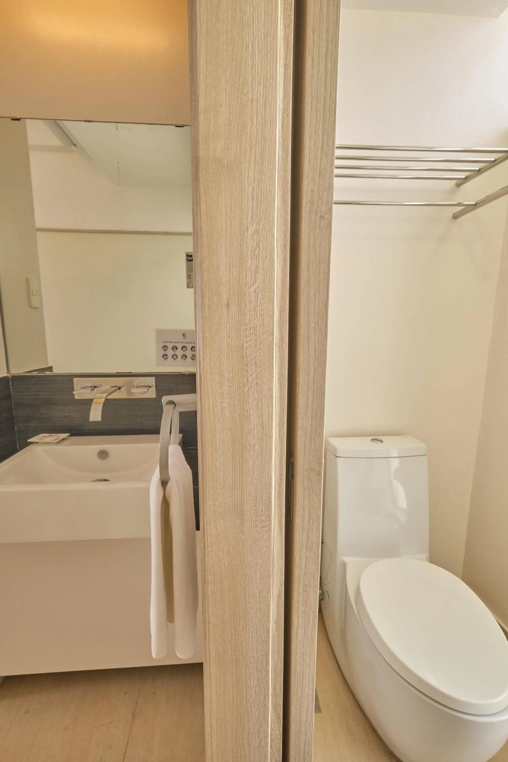 Toilet in The Tides Hotel Boracay