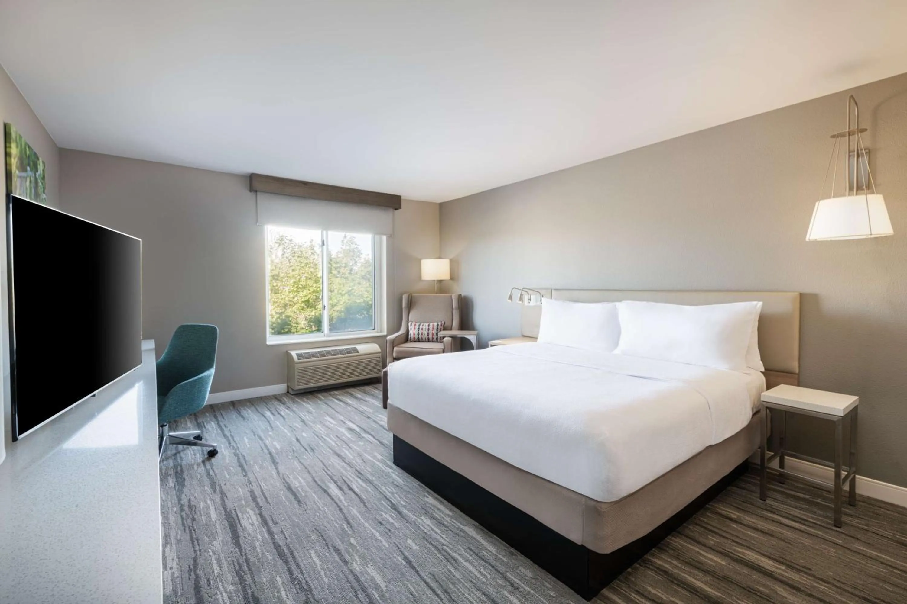 Bed in Hilton Garden Inn Saint Charles