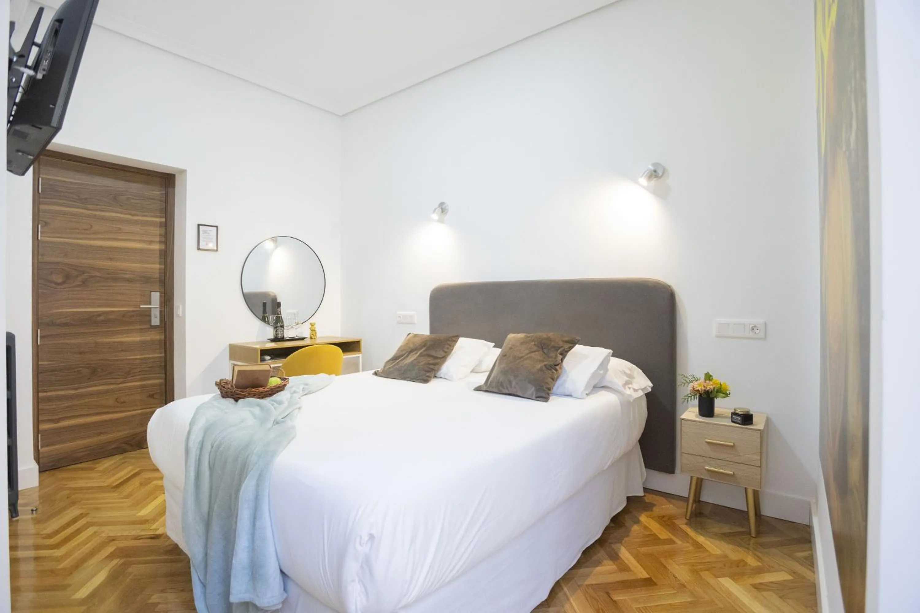 Photo of the whole room, Bed in Hispano Gran Vía