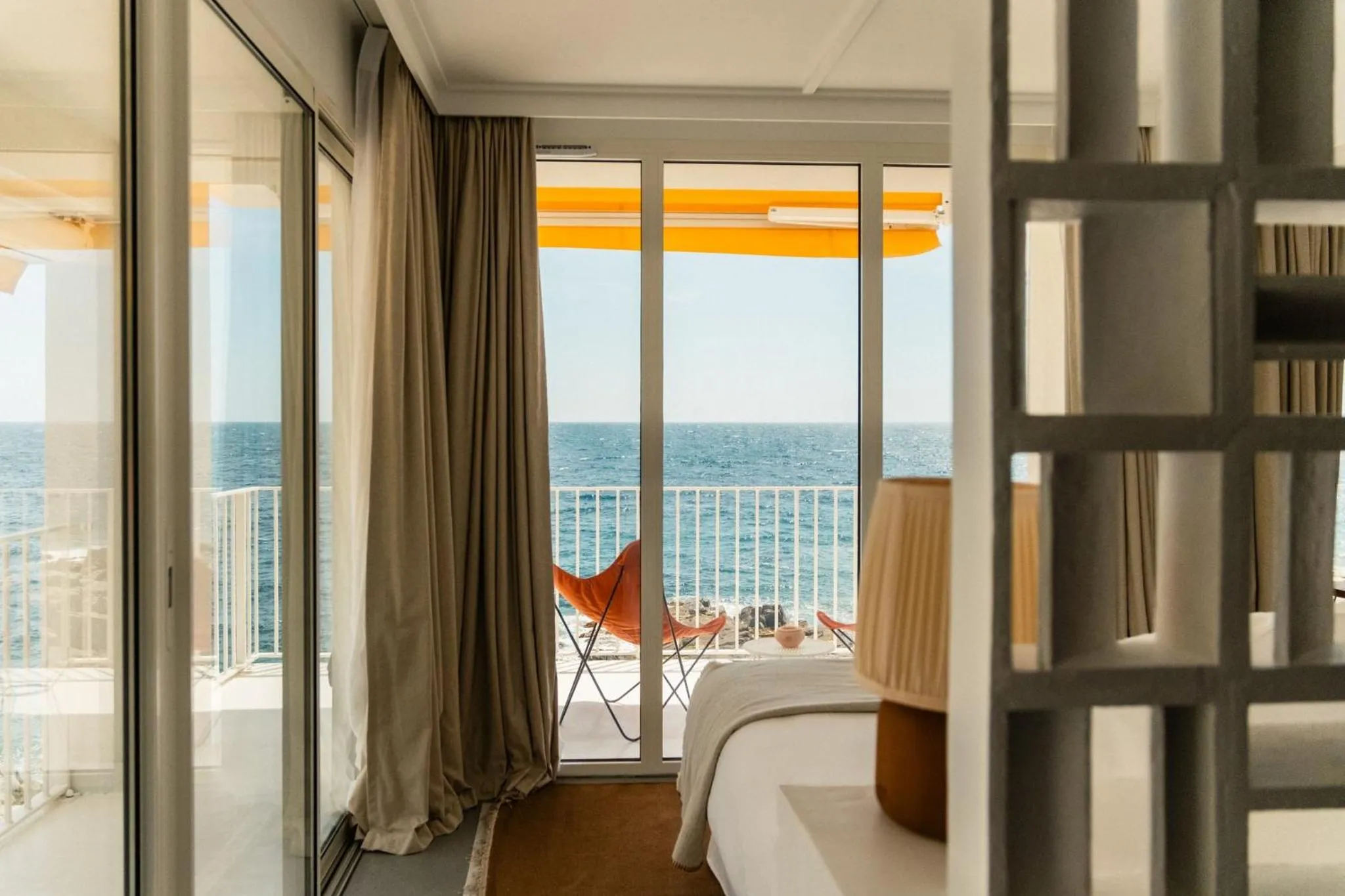 Photo of the whole room in Les Roches Rouges, a Beaumier hotel