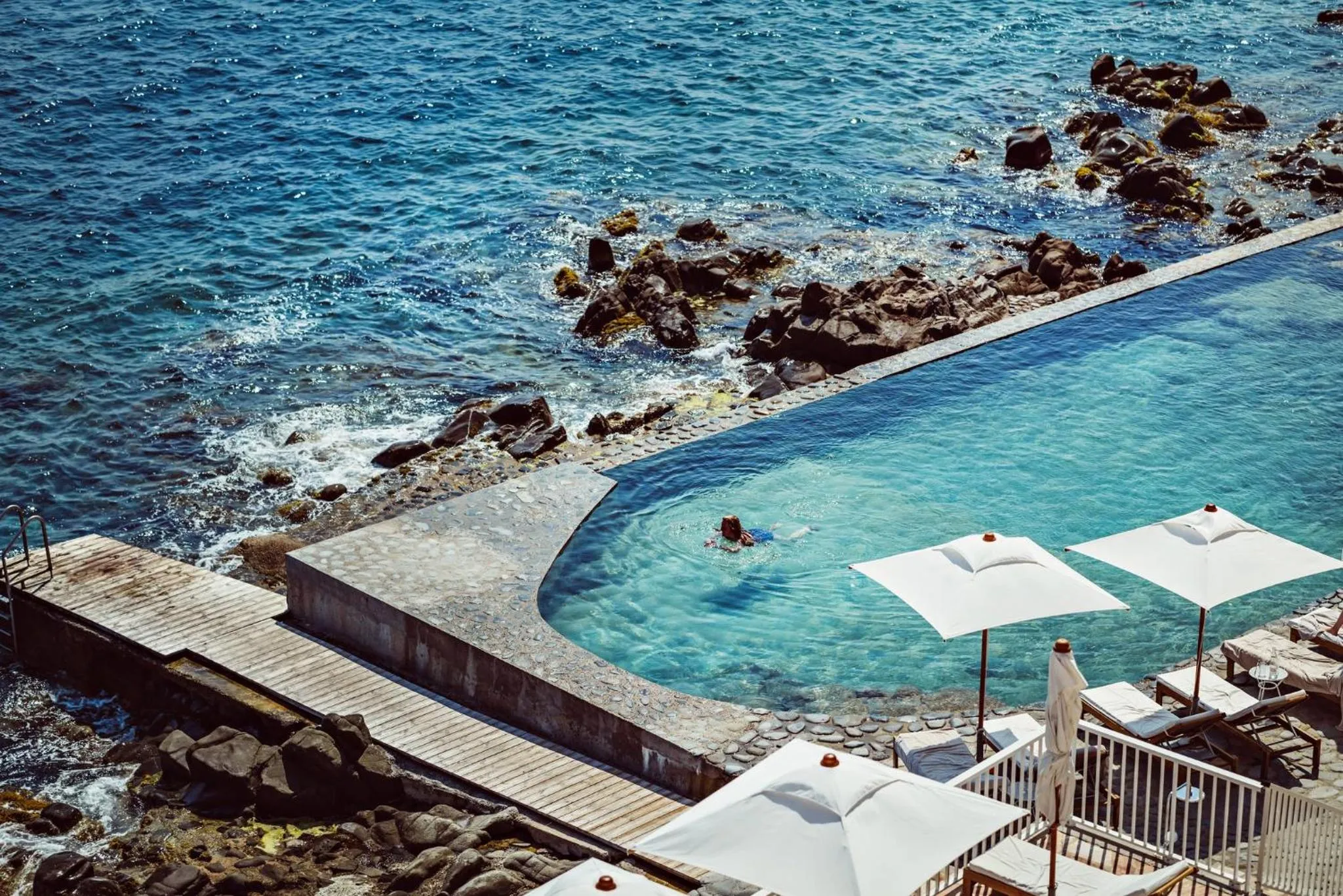 Swimming pool in Les Roches Rouges, a Beaumier hotel