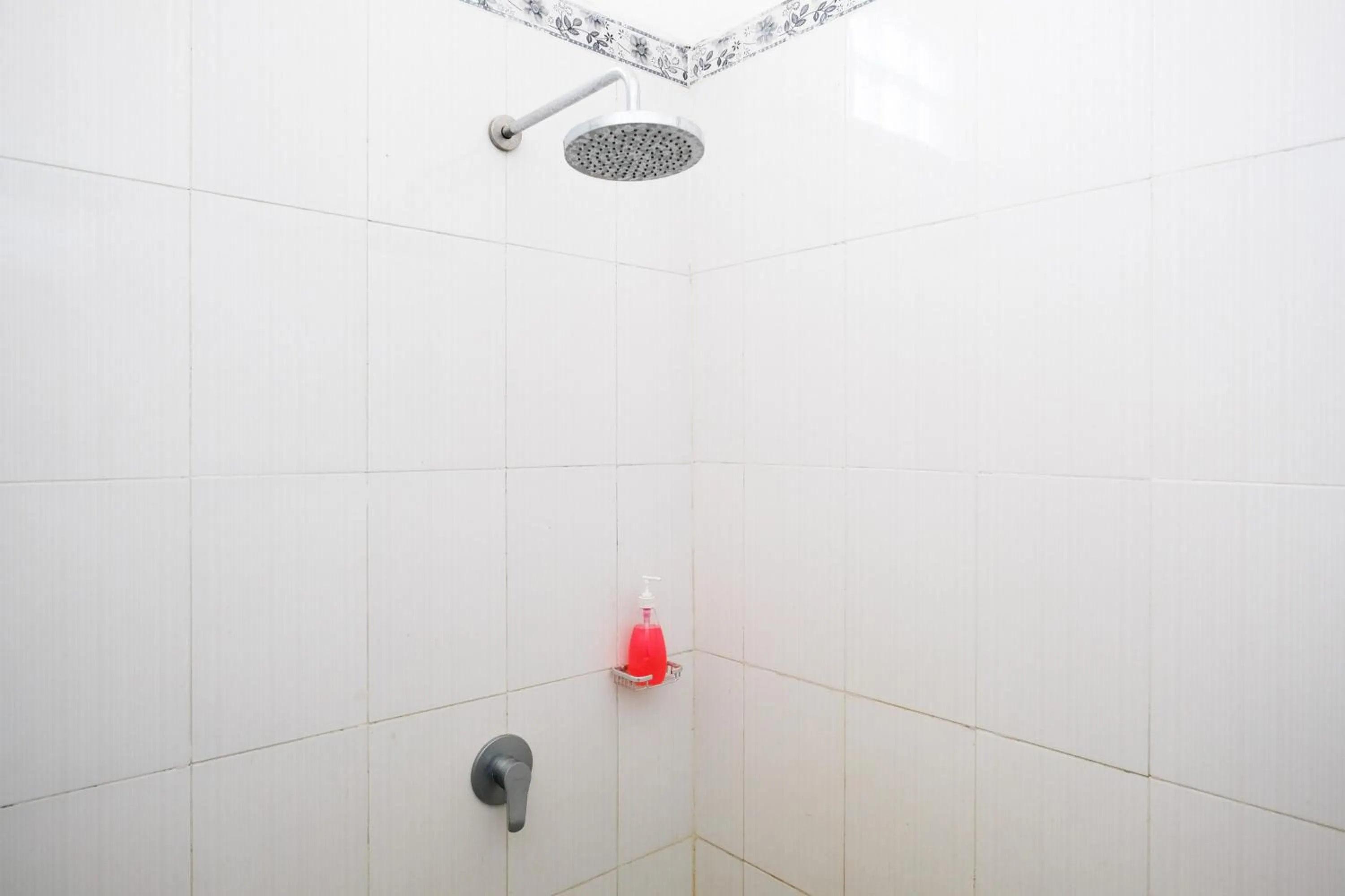 Bathroom in RedDoorz Plus @ Singaraja