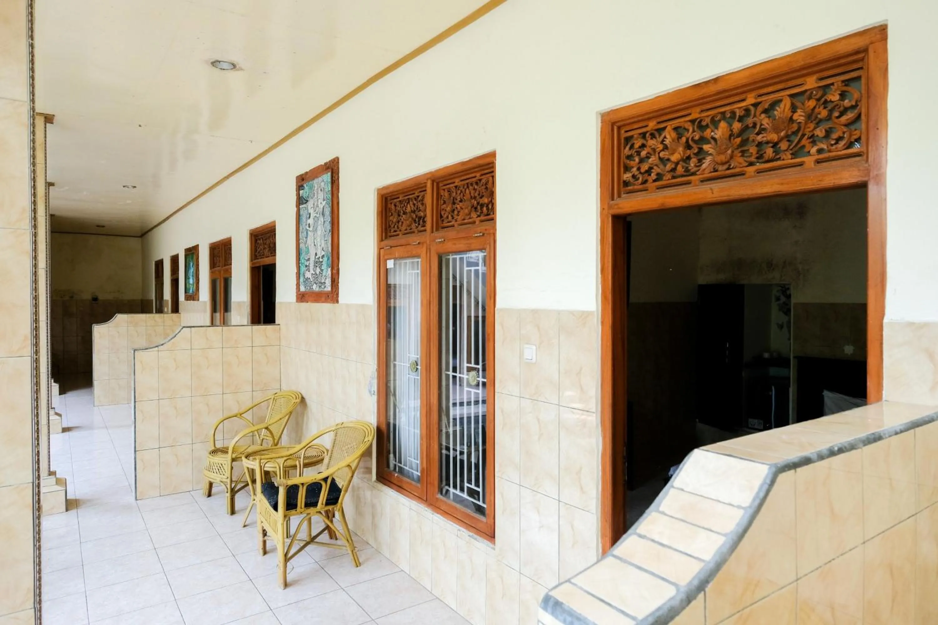 Seating area in RedDoorz Plus @ Singaraja