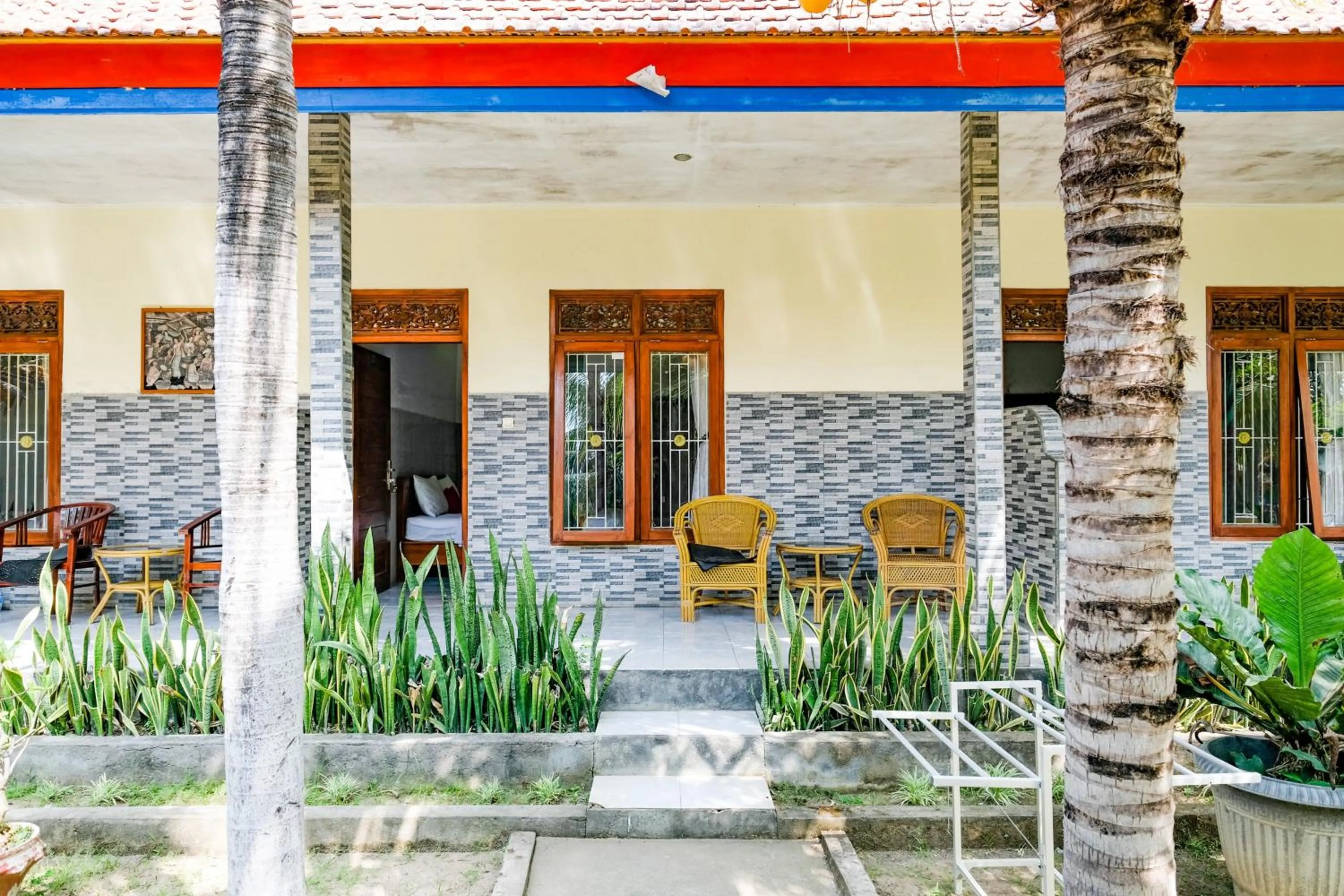 Seating area in RedDoorz Plus @ Singaraja