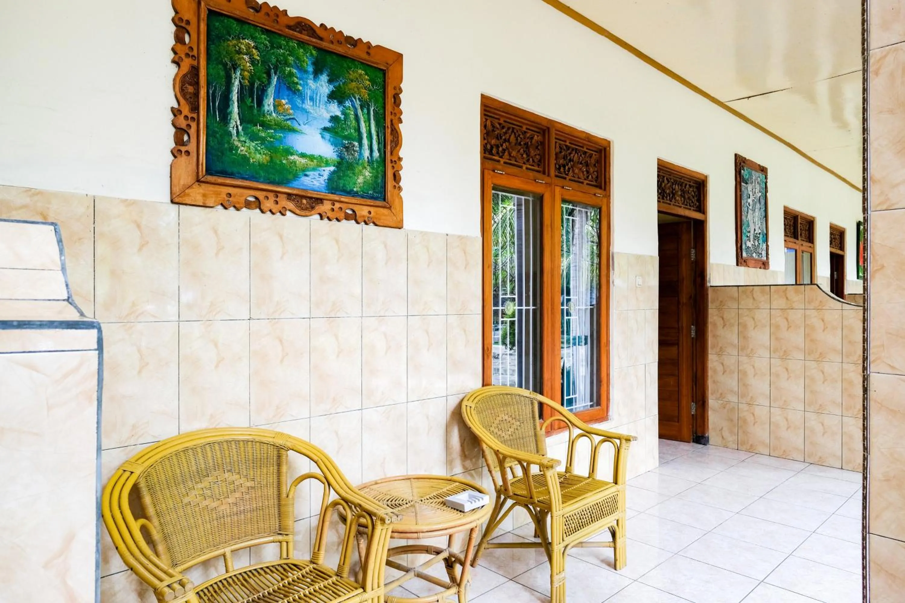 Seating area in RedDoorz Plus @ Singaraja