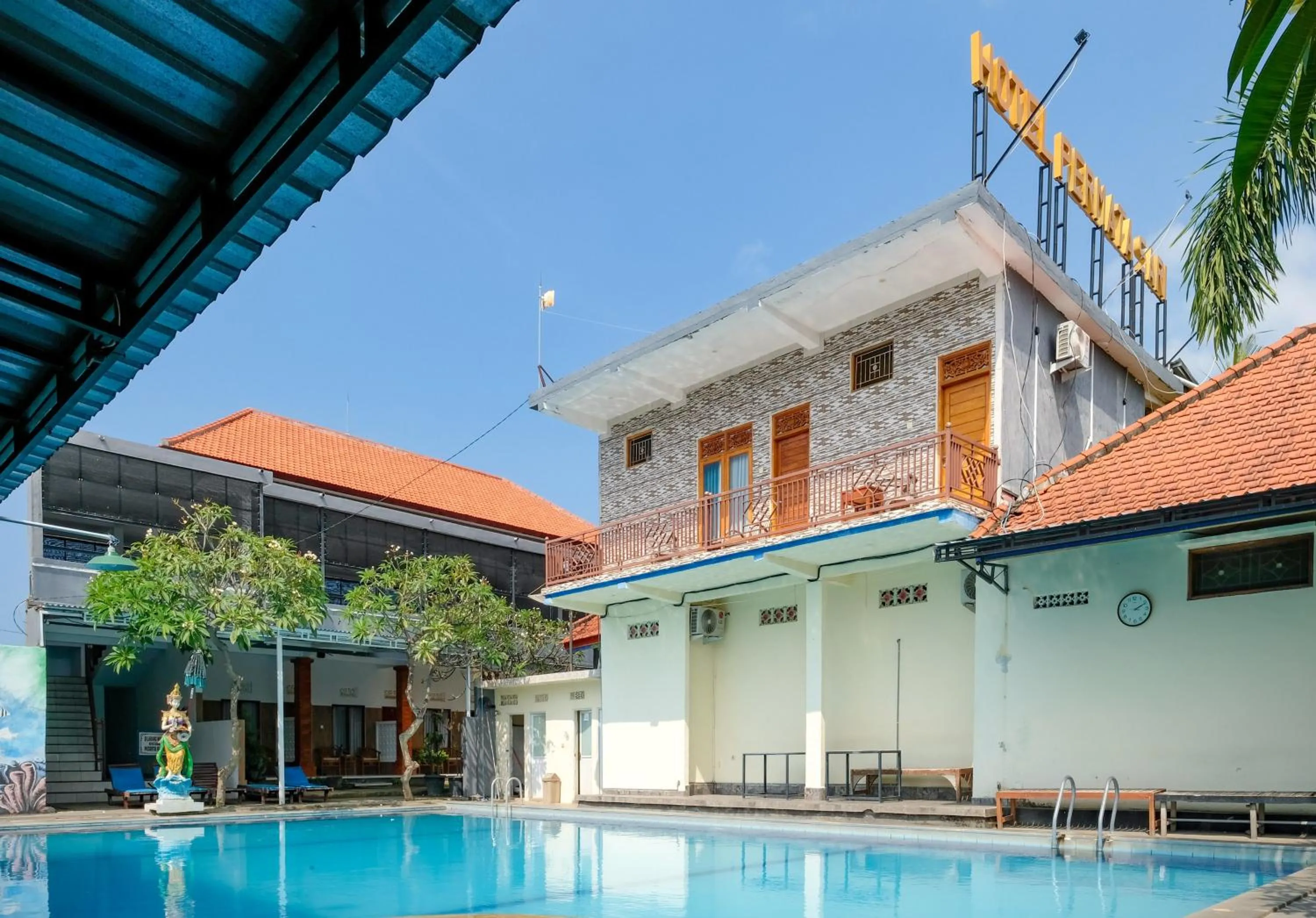 Property building in RedDoorz Plus @ Singaraja