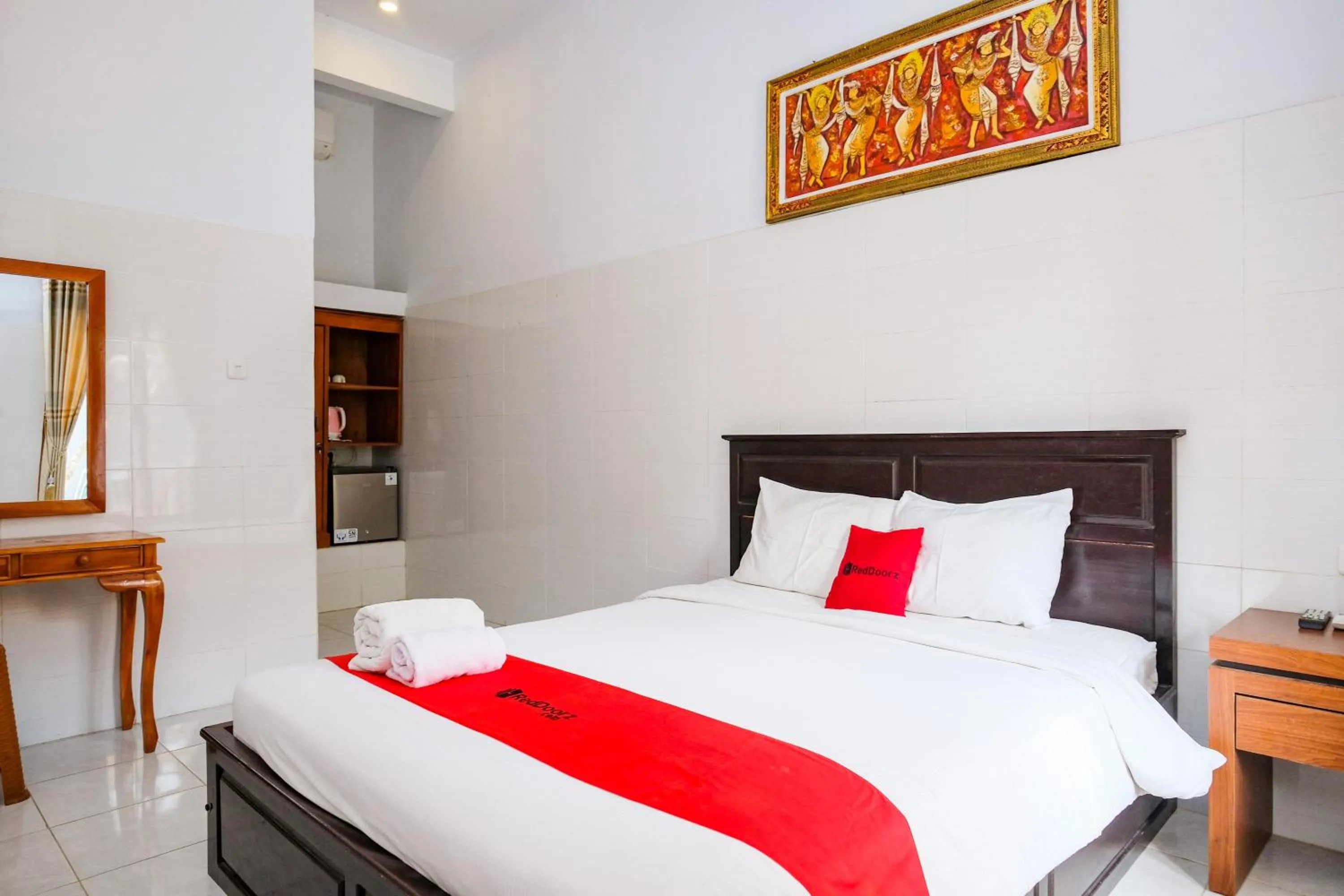 Bedroom, Bed in RedDoorz Plus @ Singaraja