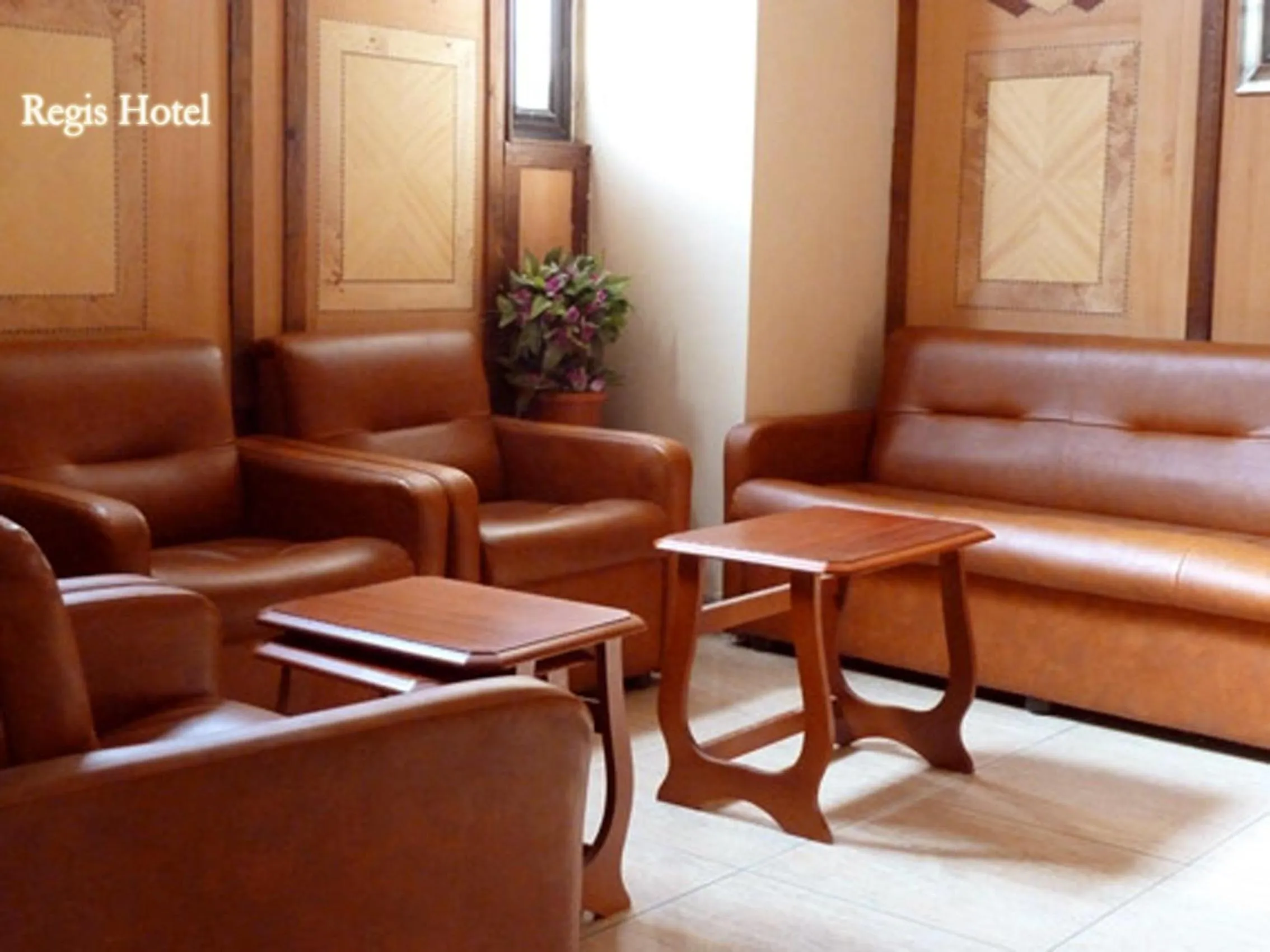 Lobby or reception in Regis Hotel