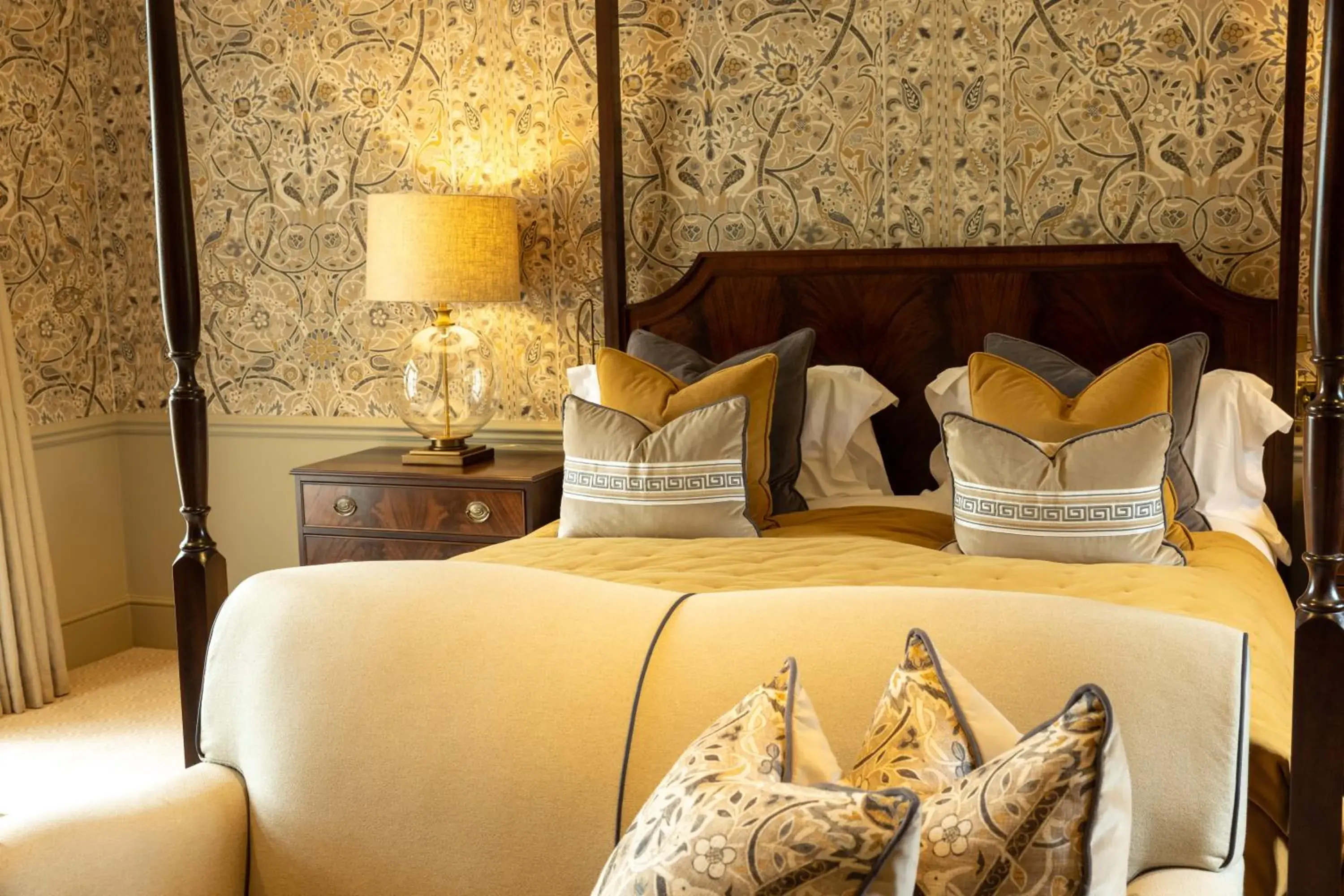 Luxury Double Room in Ellenborough Park Luxury Double Room in Ellenborough Park