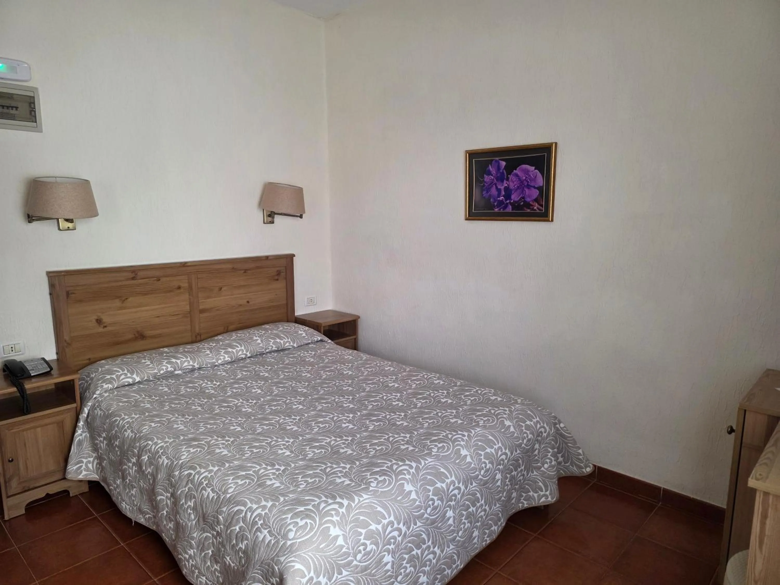 Bed in Hotel Monopol