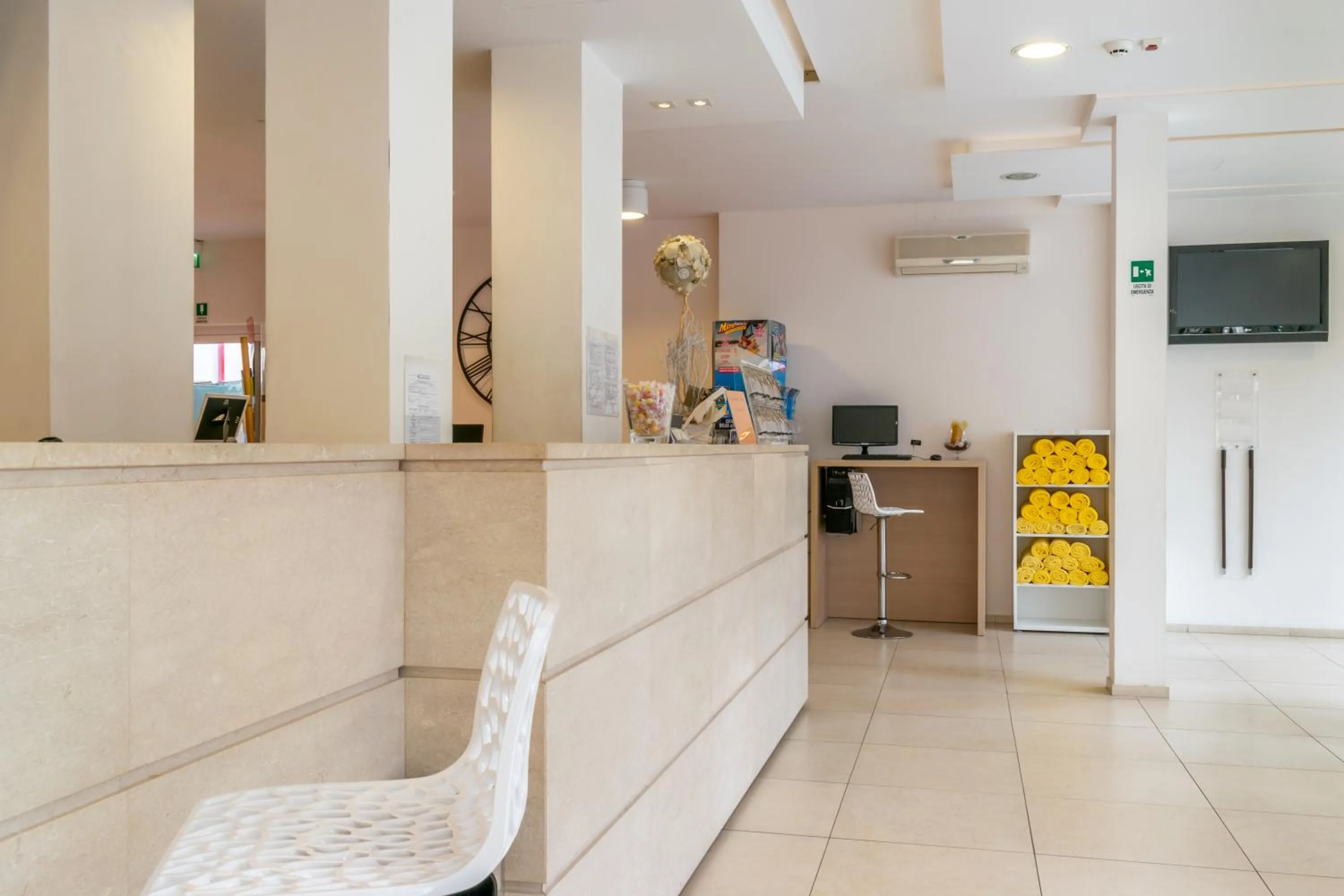 Communal lounge/ TV room in Hotel Rubens