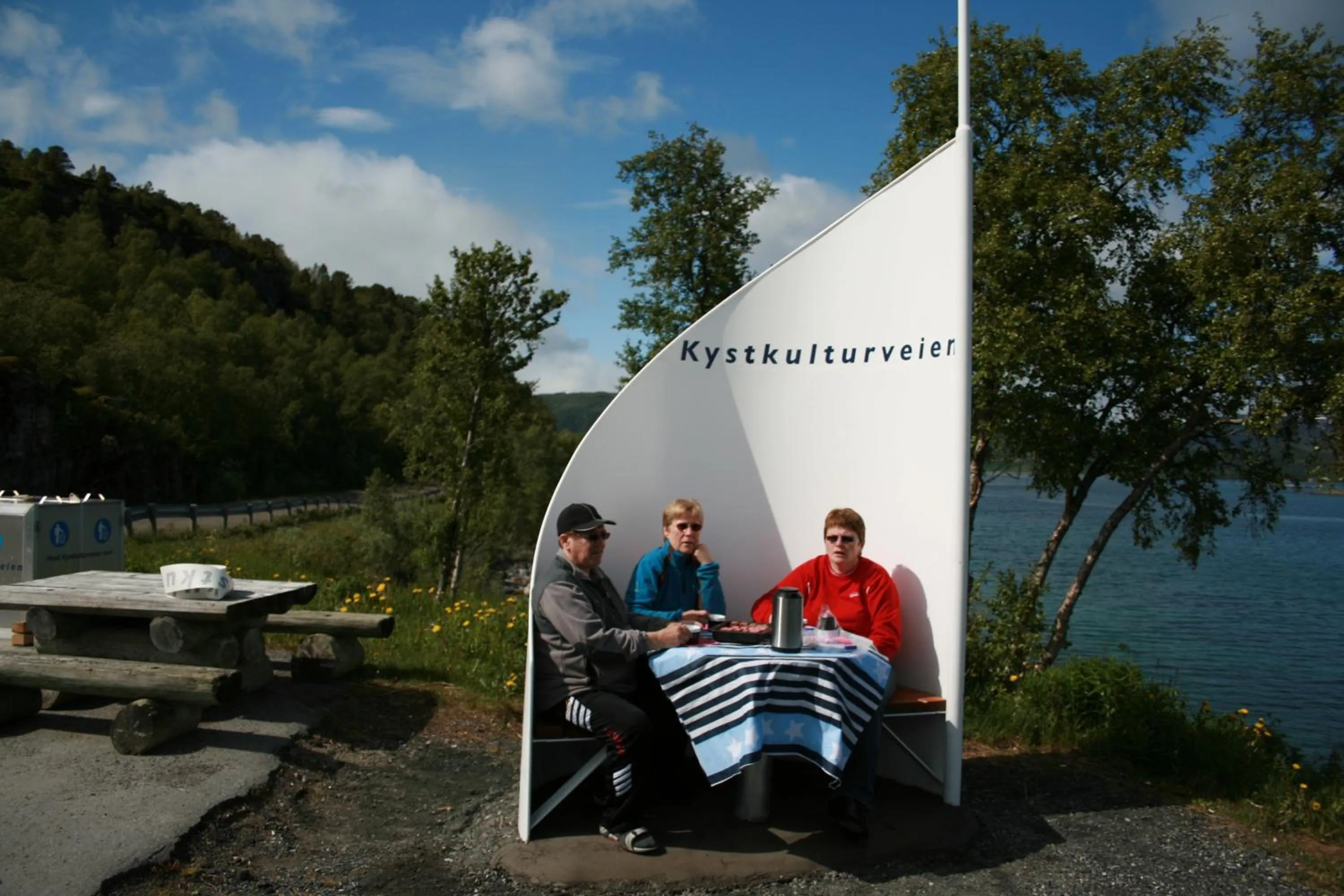 Day in Tjeldsundbrua Hotel