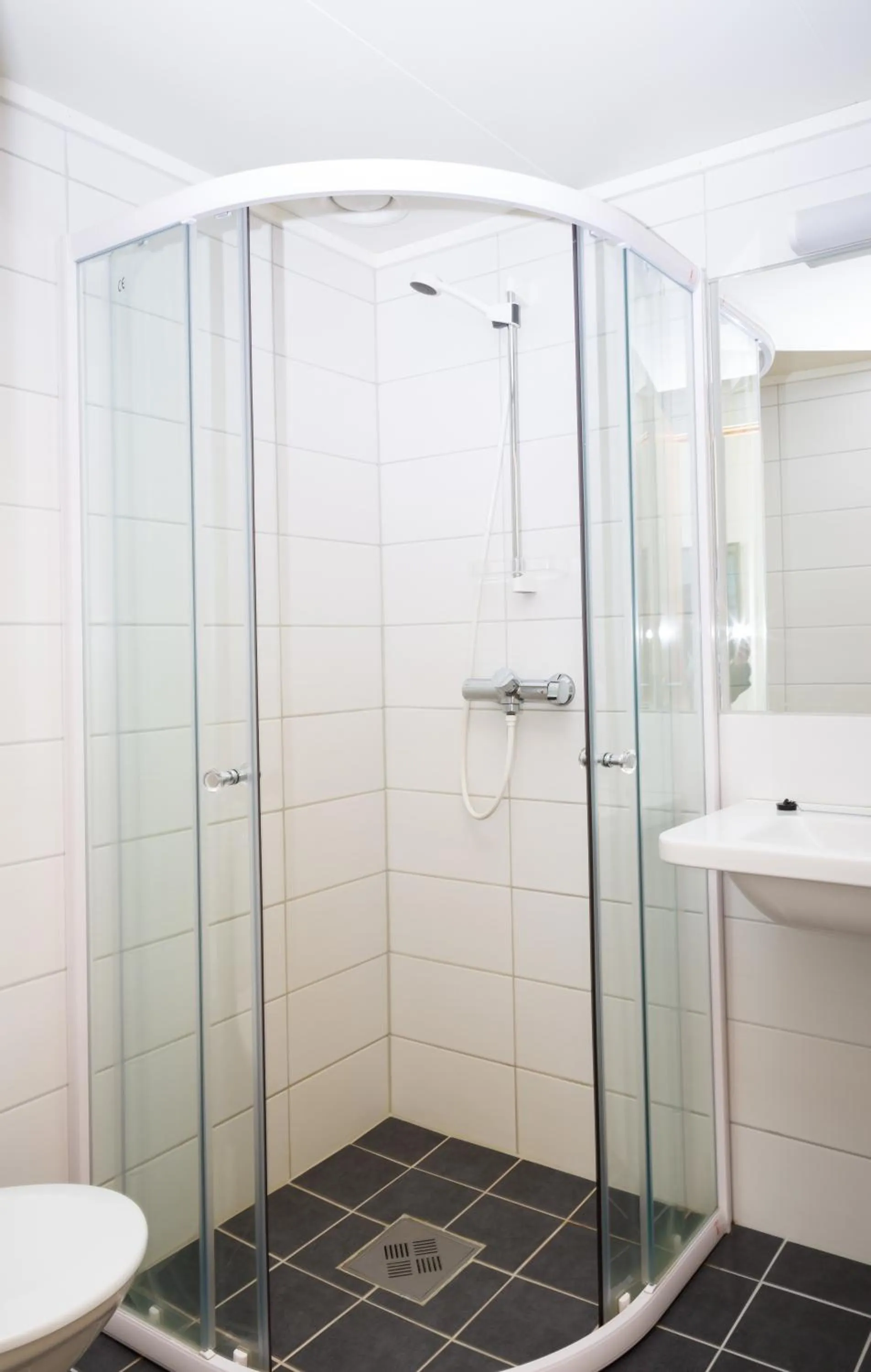 Shower in Tjeldsundbrua Hotel