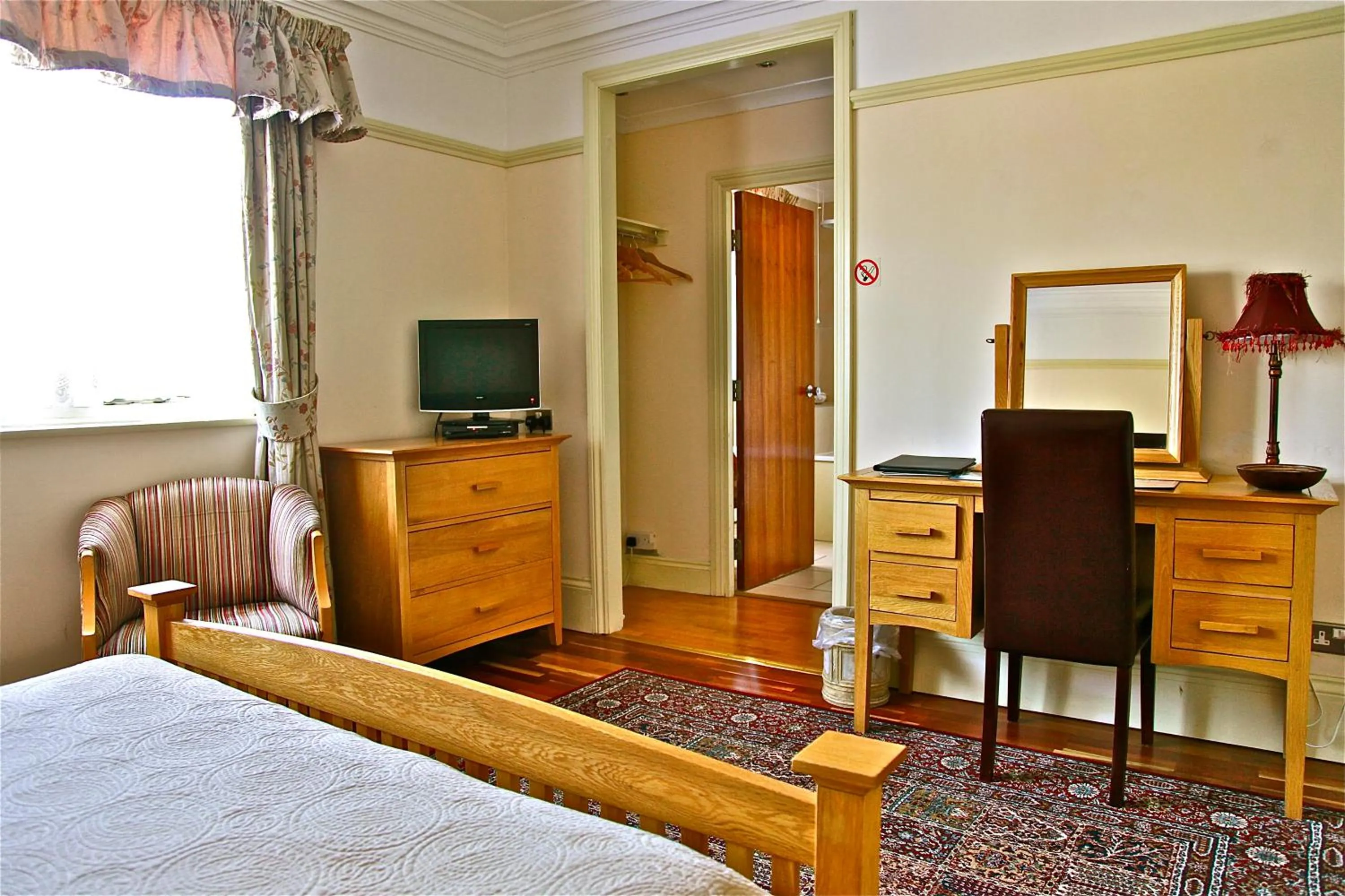 Bed in Acorn Guest House in Hull