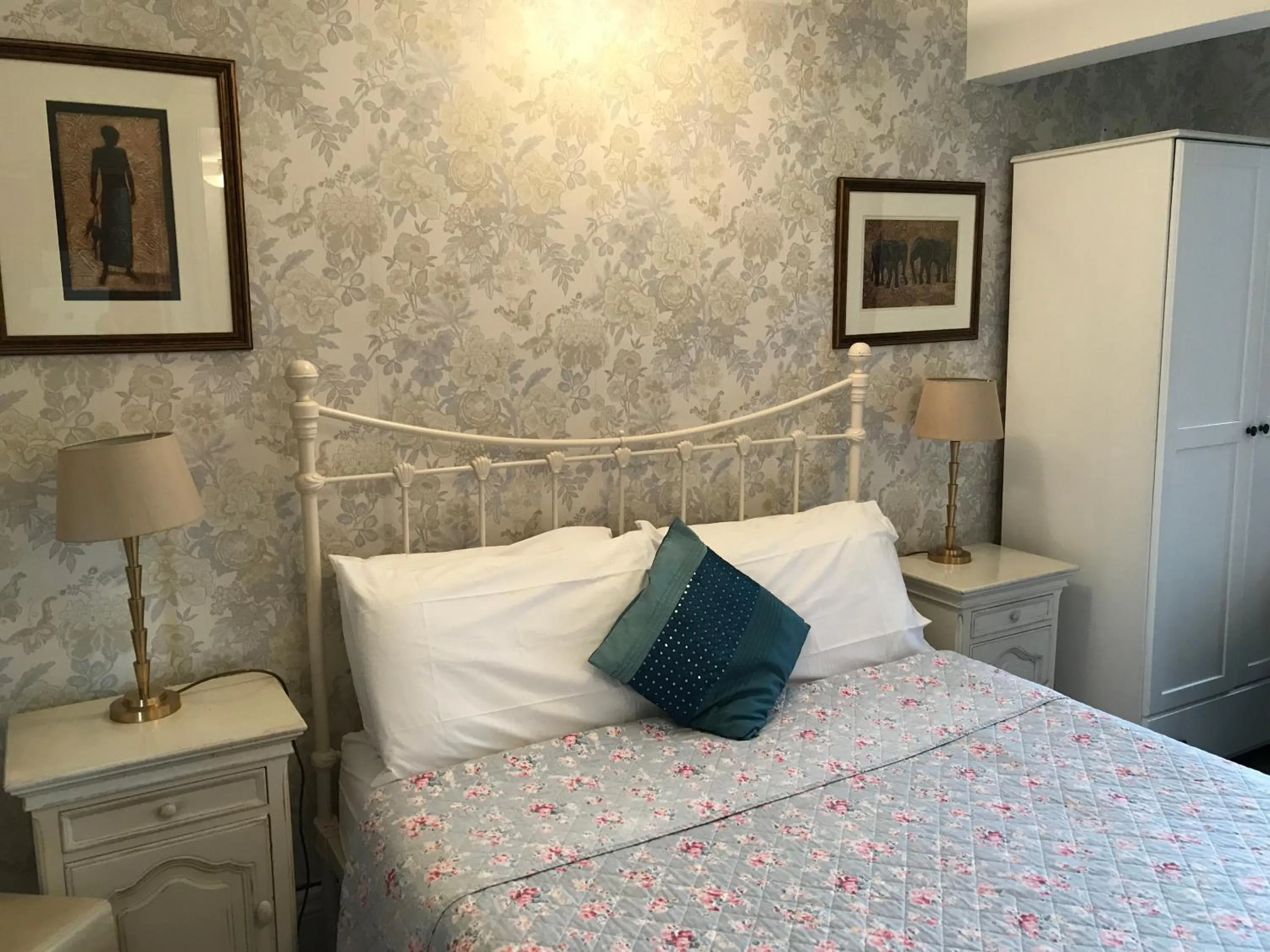 Bed in Acorn Guest House in Hull