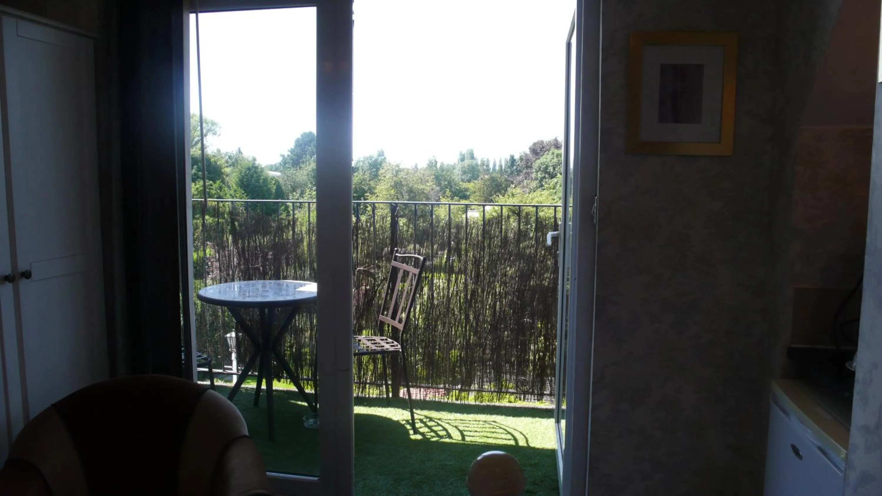 Balcony/Terrace in Acorn Guest House in Hull