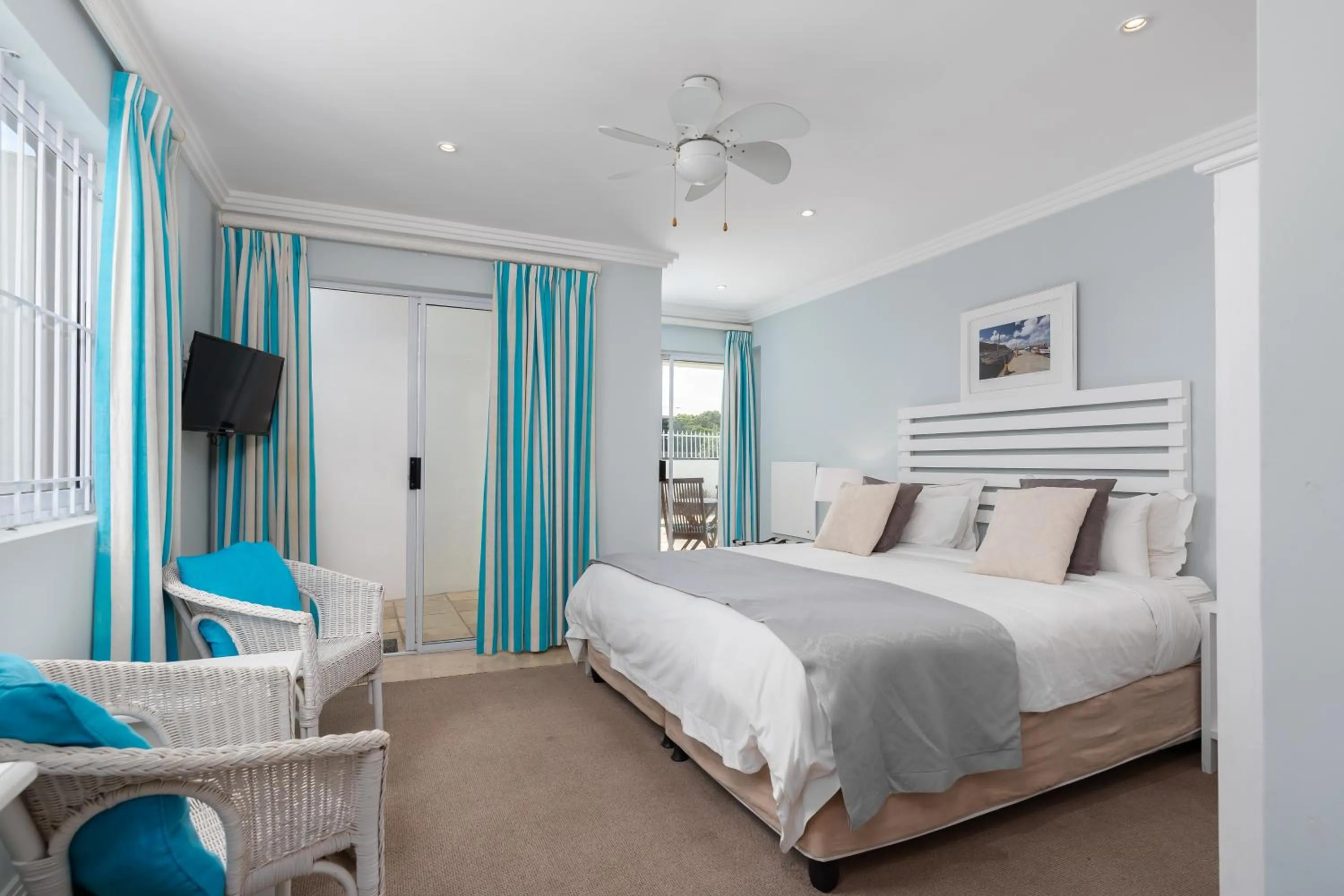 Bed in 61 on Camps Bay