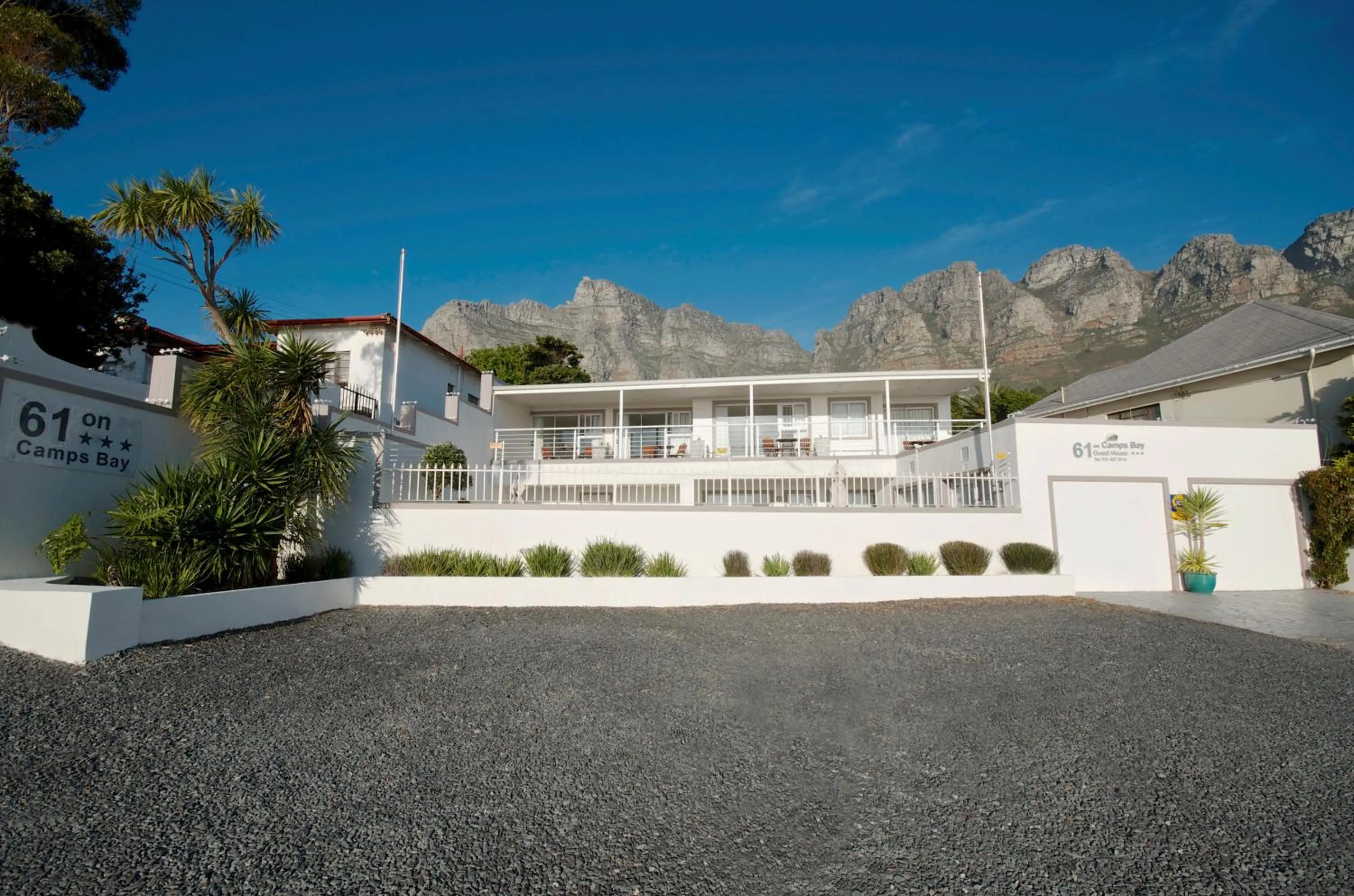 Mountain view in 61 on Camps Bay