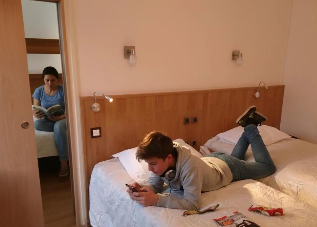 Bed in Hôtel Belleville