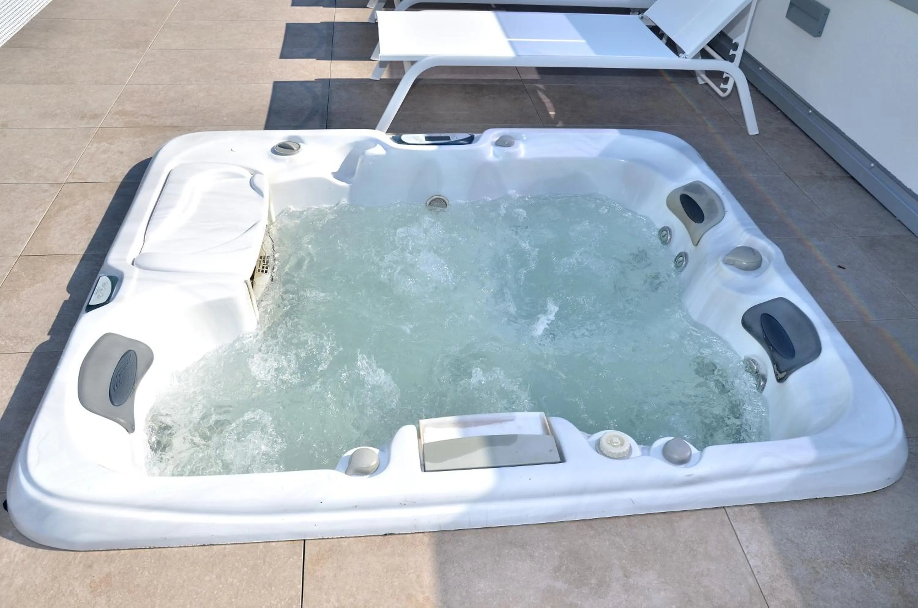 Hot Tub in Hotel Amburgo