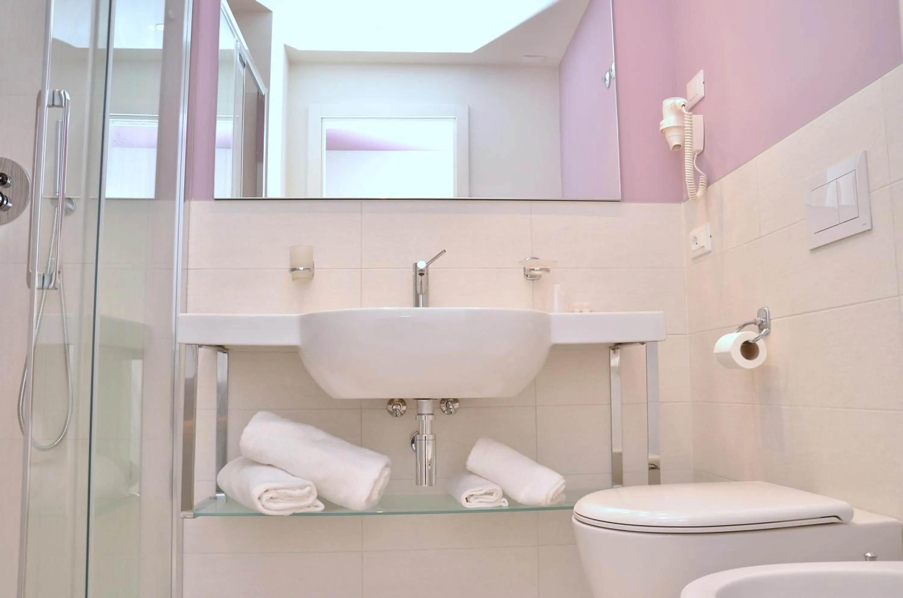 Bathroom in Hotel Amburgo