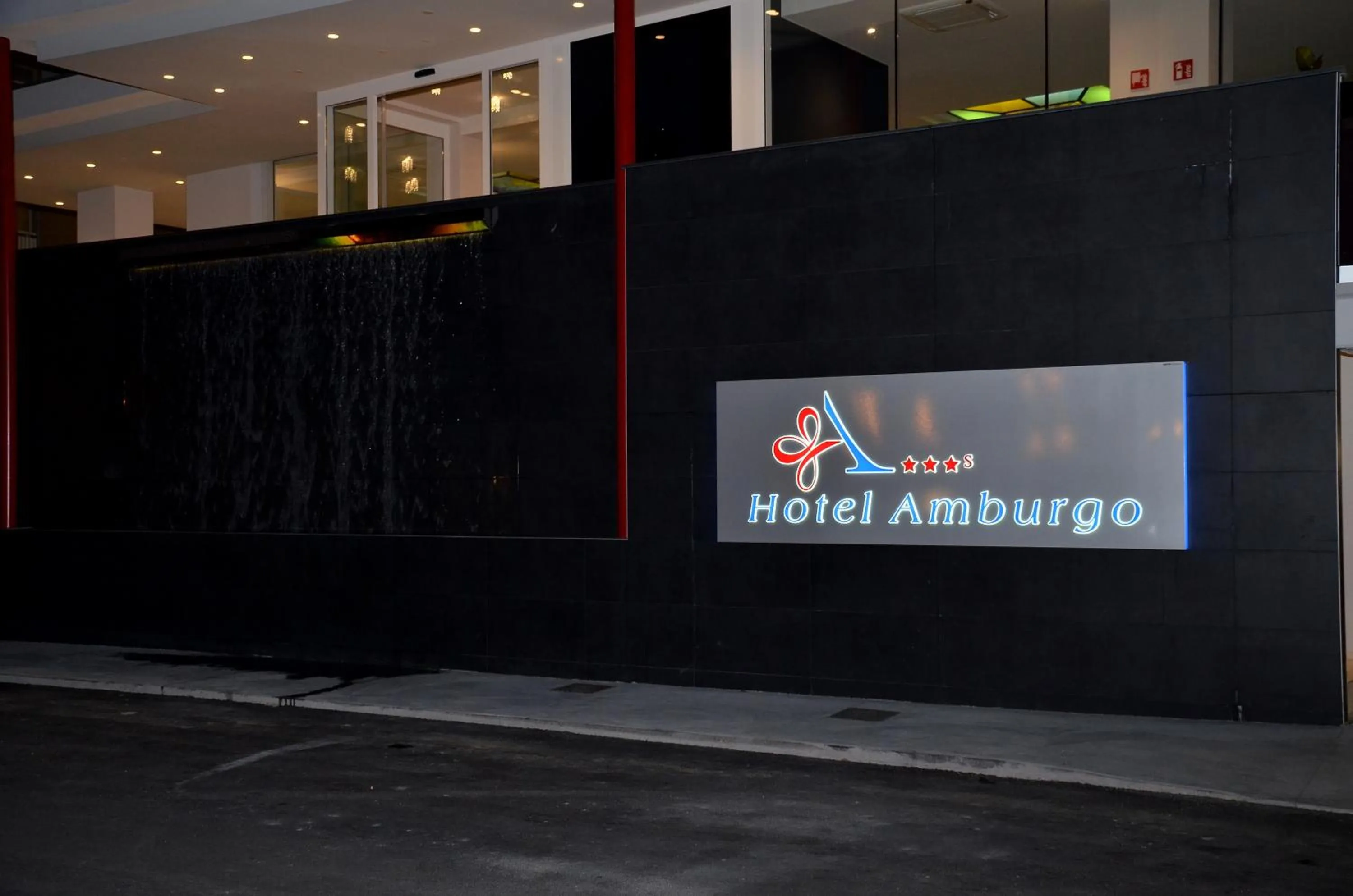 Facade/entrance in Hotel Amburgo