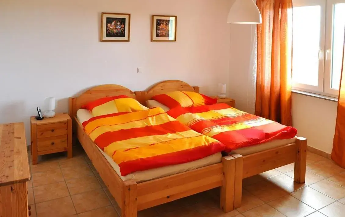Apartment (3 Adults) in Peter Hart Wohnen auf Zeit - mit Komfort Apartment (3 Adults) in Peter Hart Wohnen auf Zeit - mit Komfort