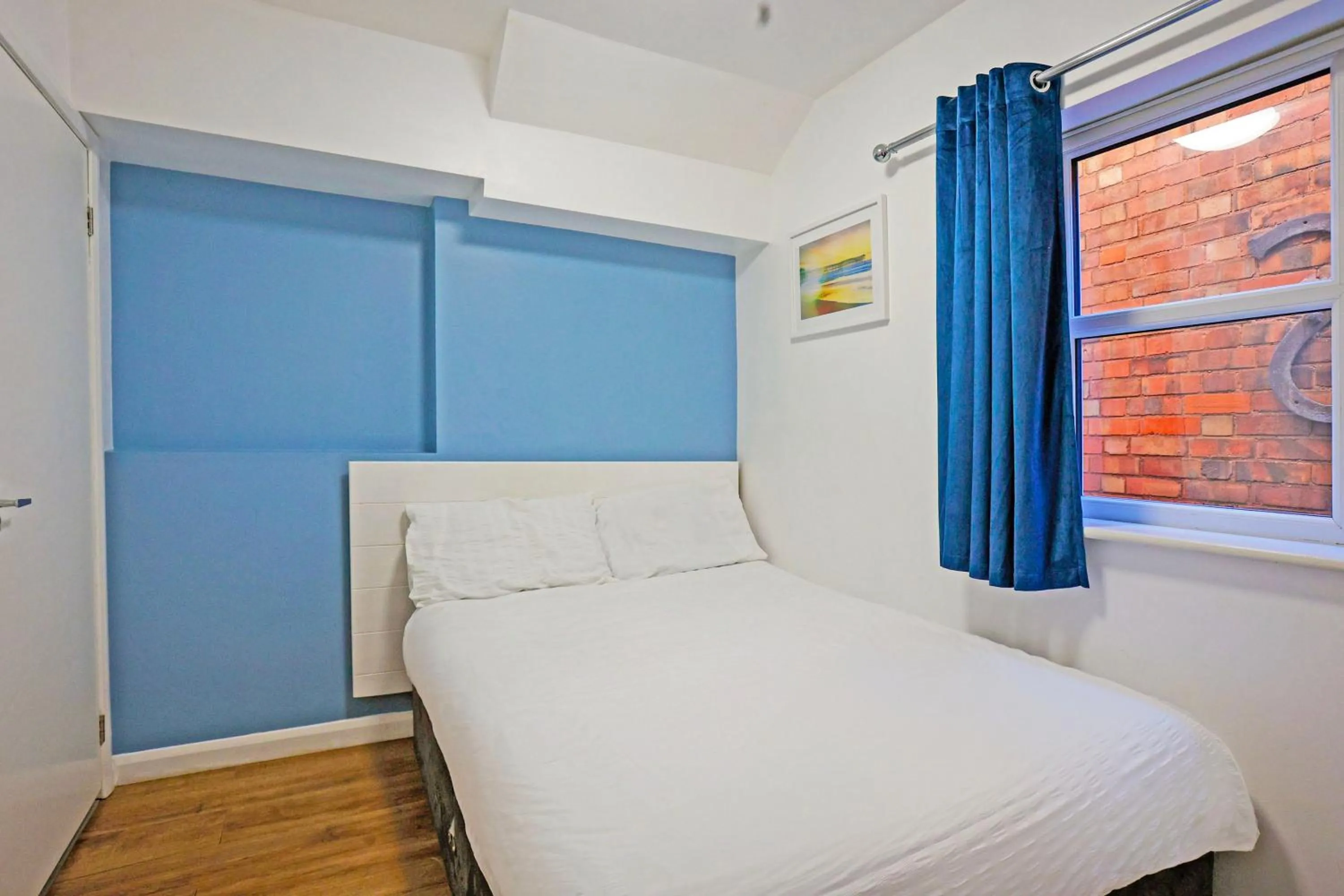 Bedroom, Bed in OYO Aparthotel Hathern - Loughborough