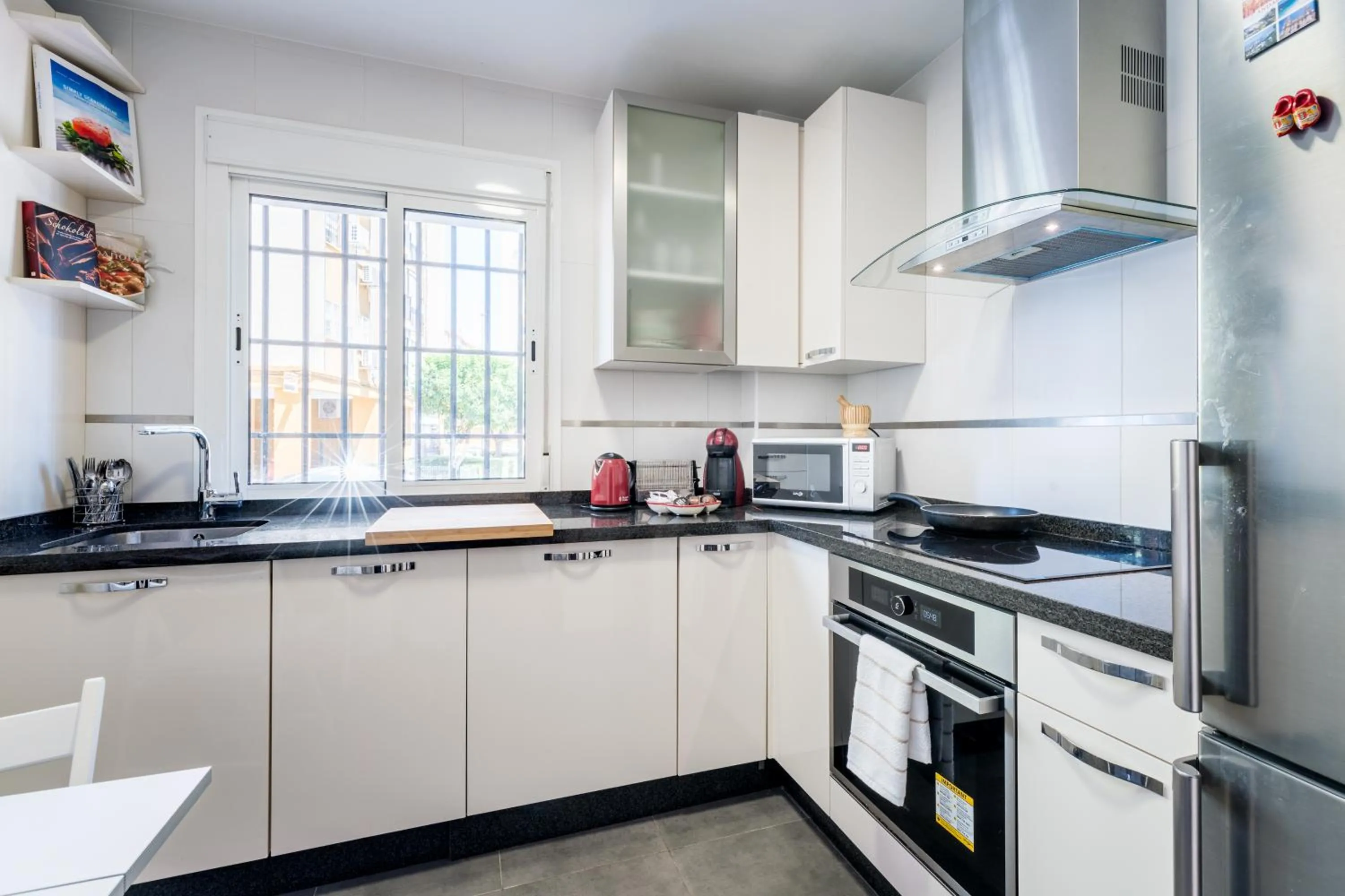 Kitchen or kitchenette in Anna Triana Boutique Apartament