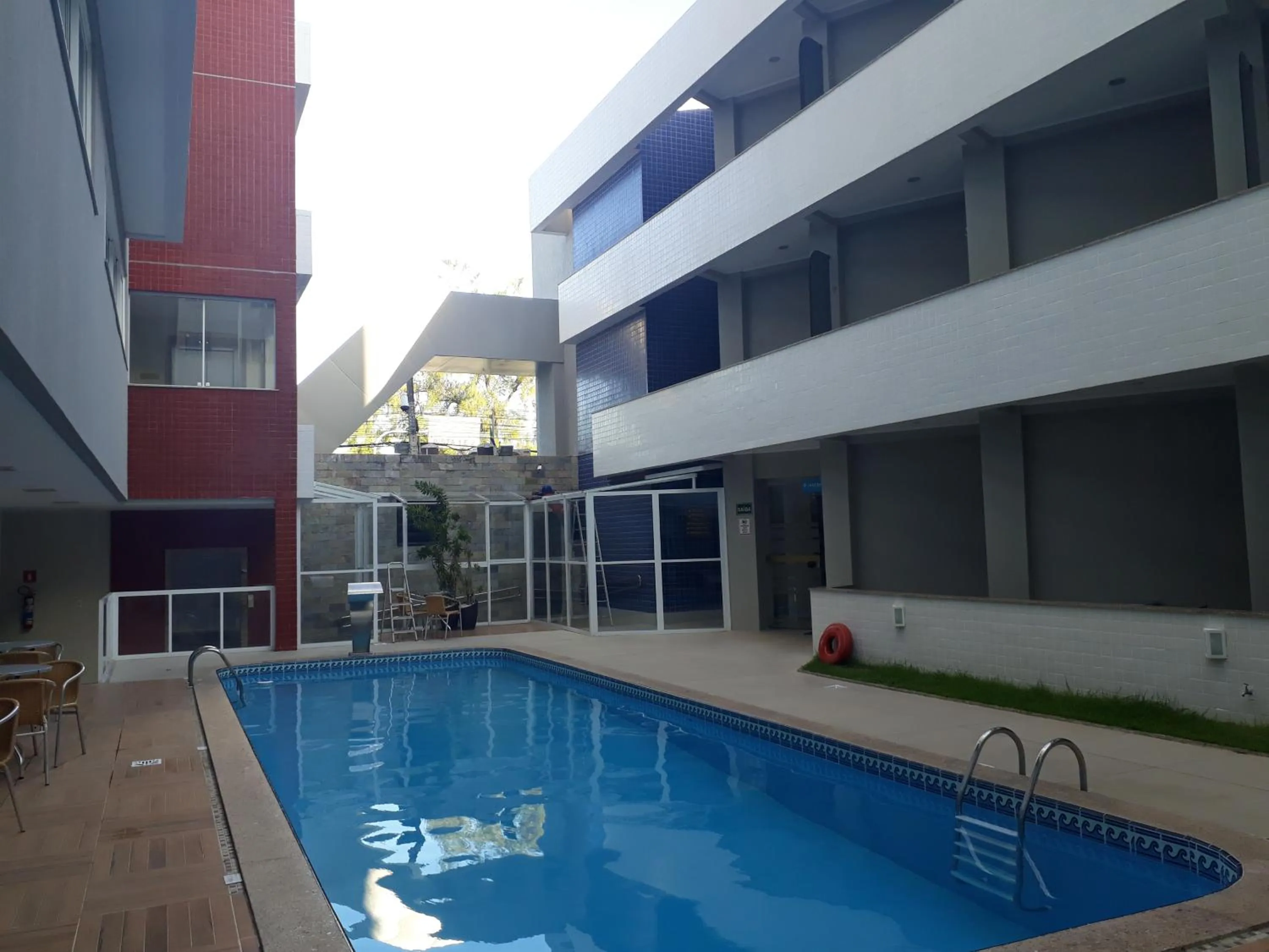 Swimming pool in Atalaia Apart Hotel