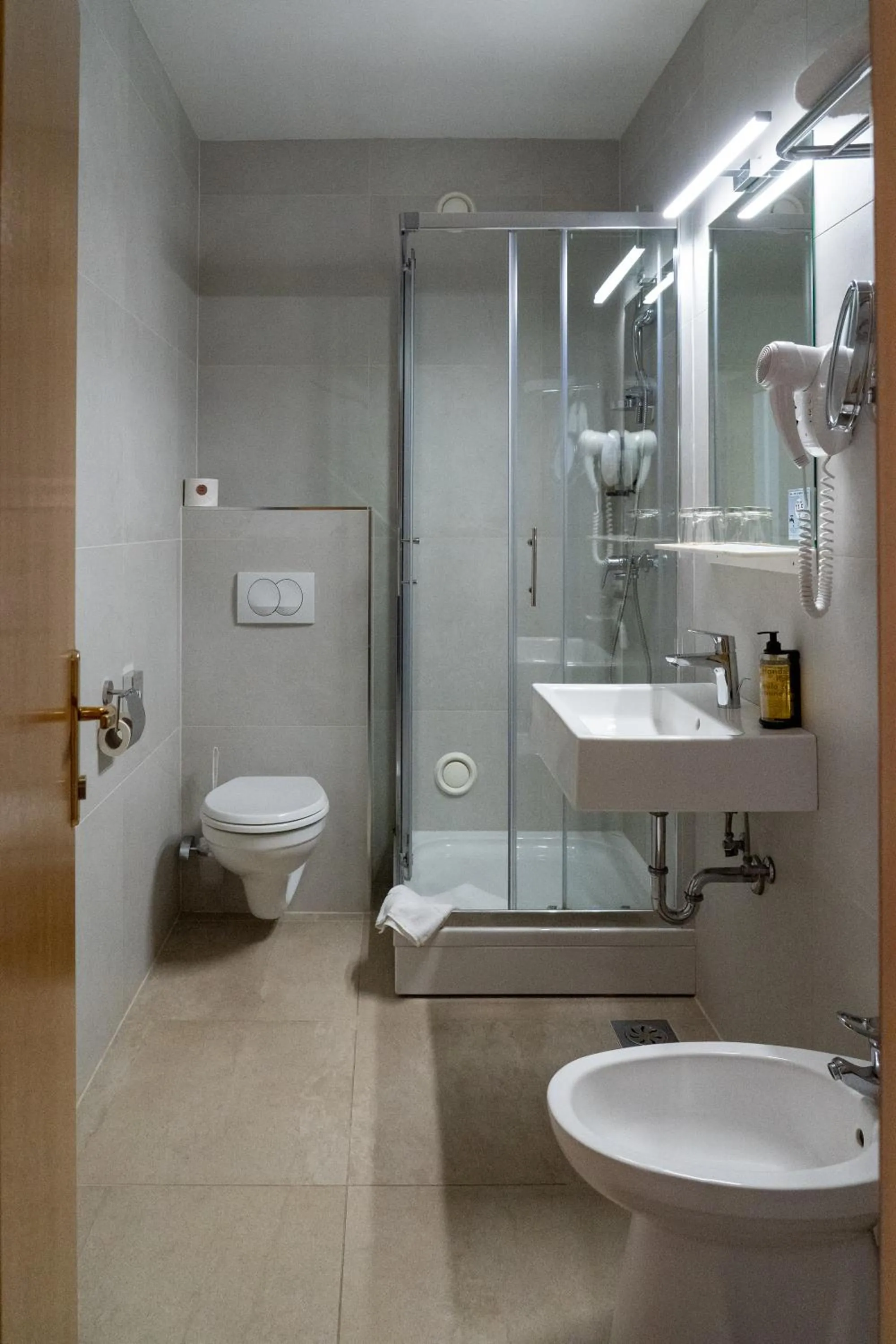 Bathroom in Hotel Piramida