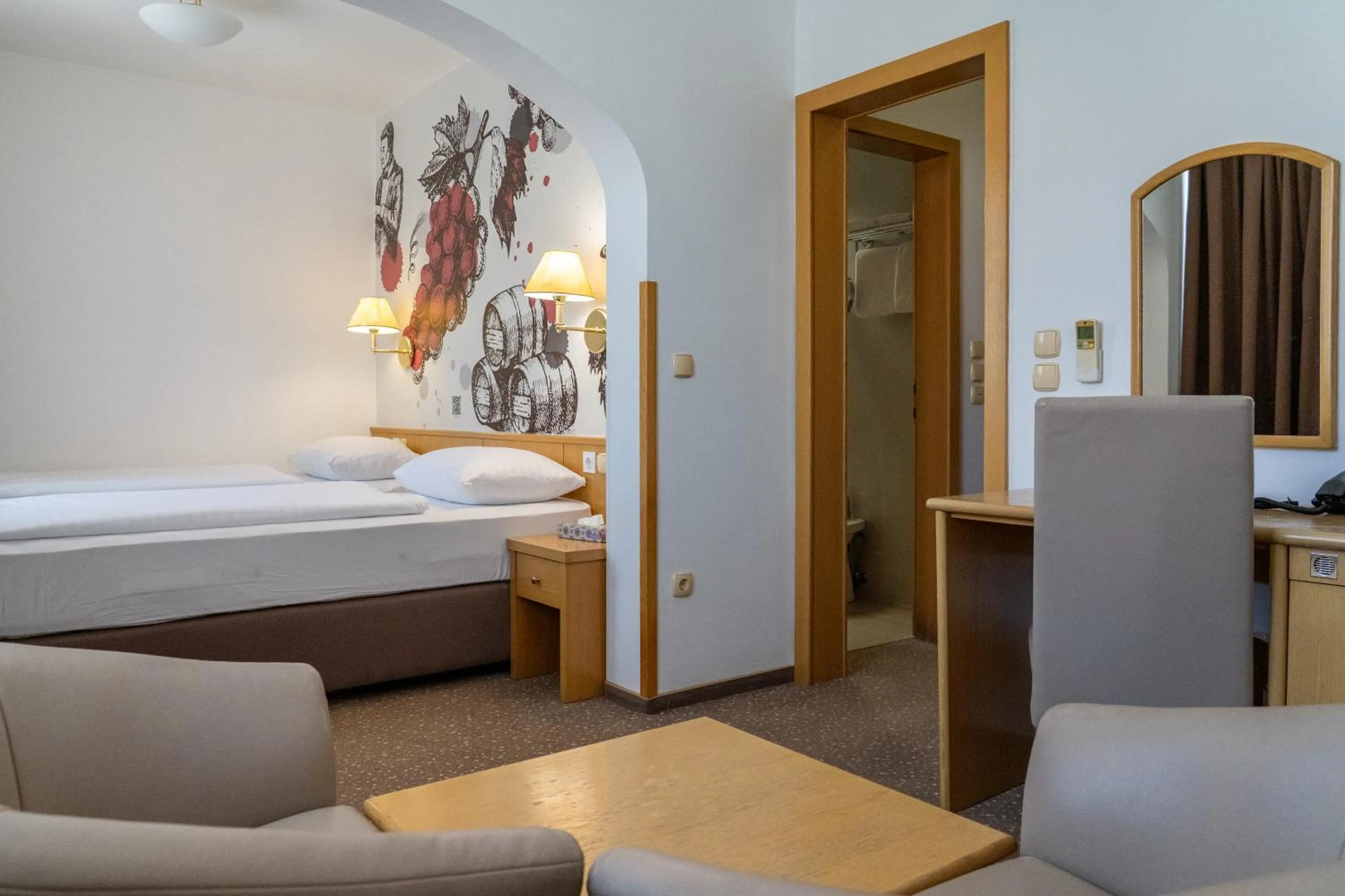 Photo of the whole room, Bed in Hotel Piramida