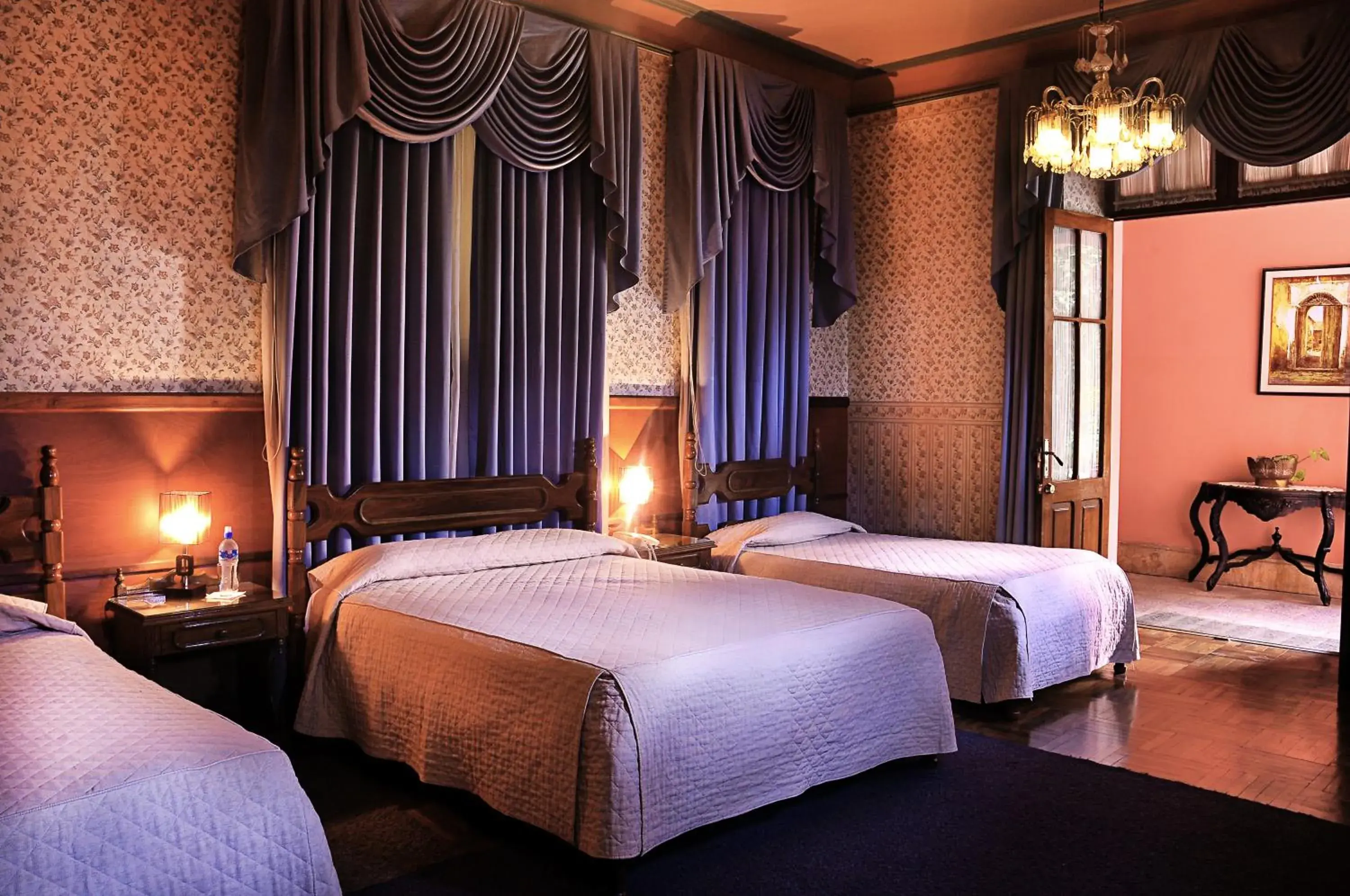 Triple Room in Capital Plaza Hotel Triple Room in Capital Plaza Hotel