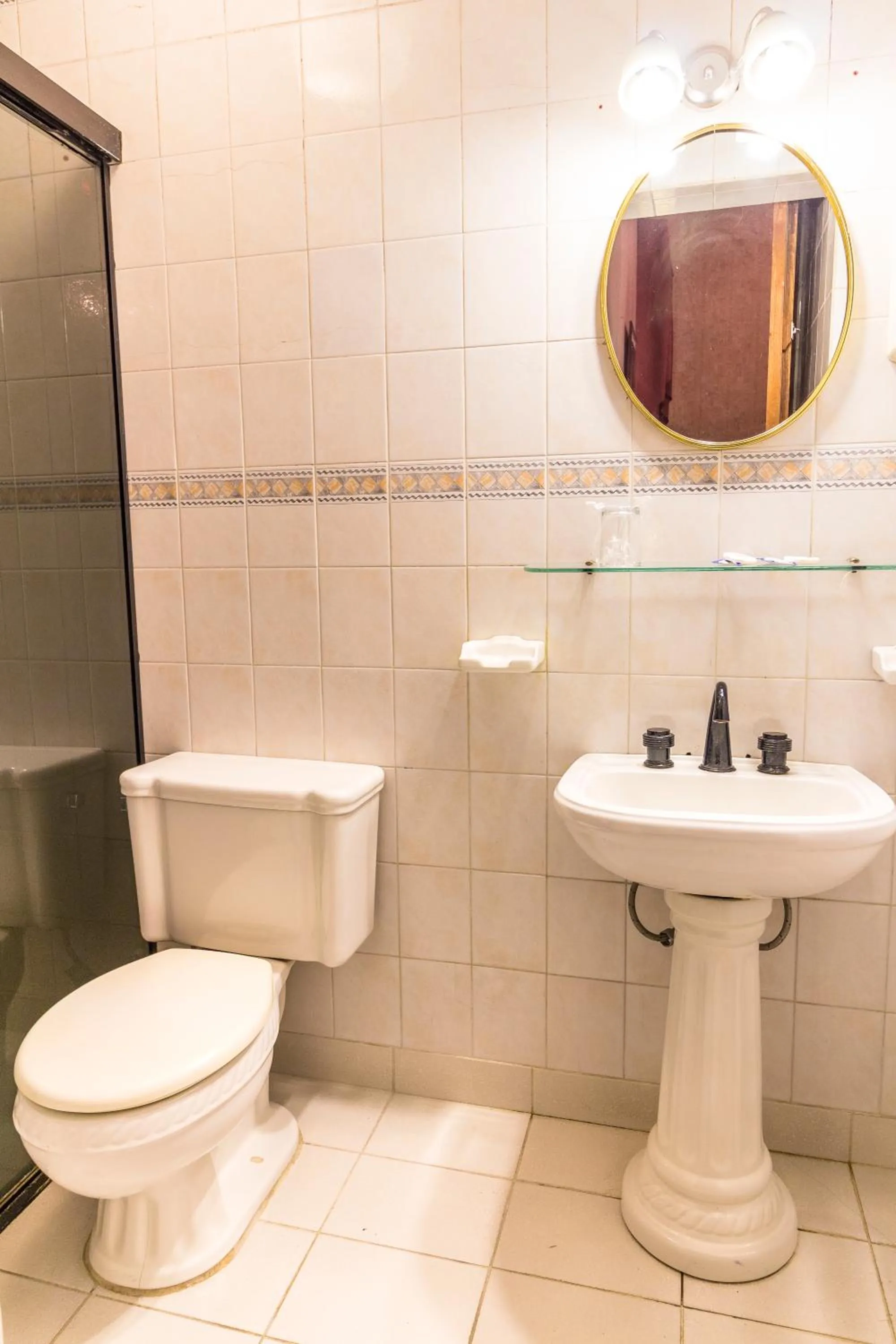 Toilet in Capital Plaza Hotel