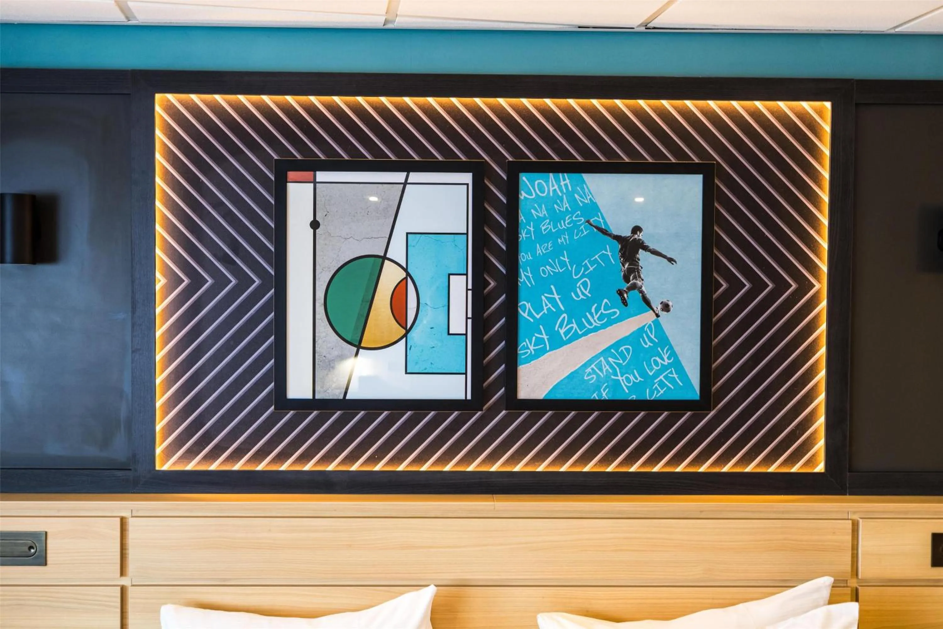 Bedroom in DoubleTree by Hilton Coventry Building Society Arena